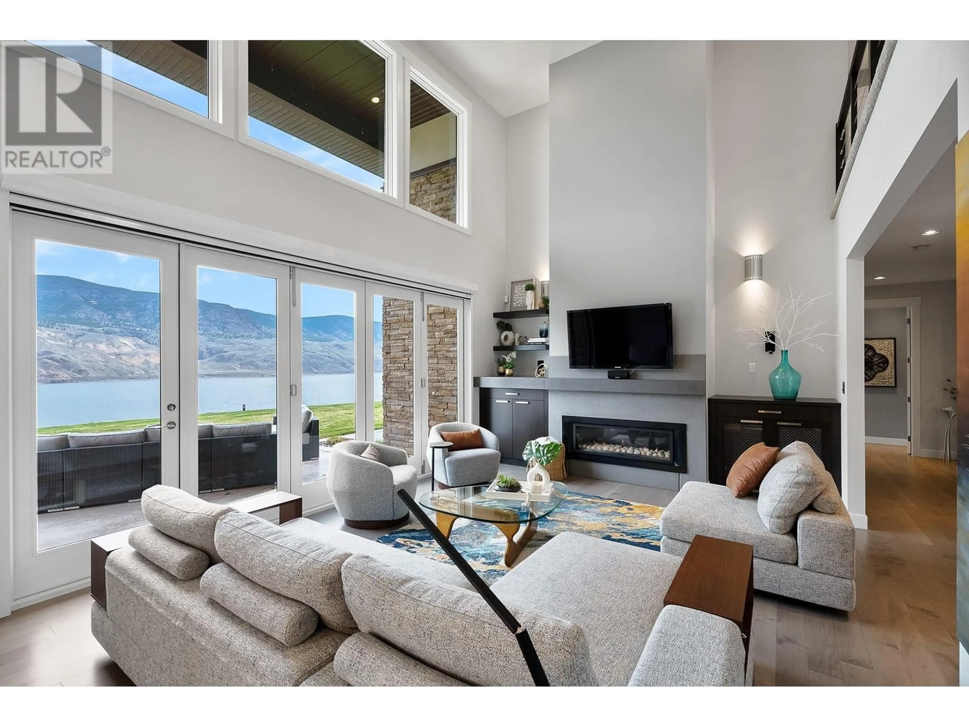 Living room with furniture, unknown for 229 HOLLOWAY DRIVE, Kamloops British Columbia V1S0B3