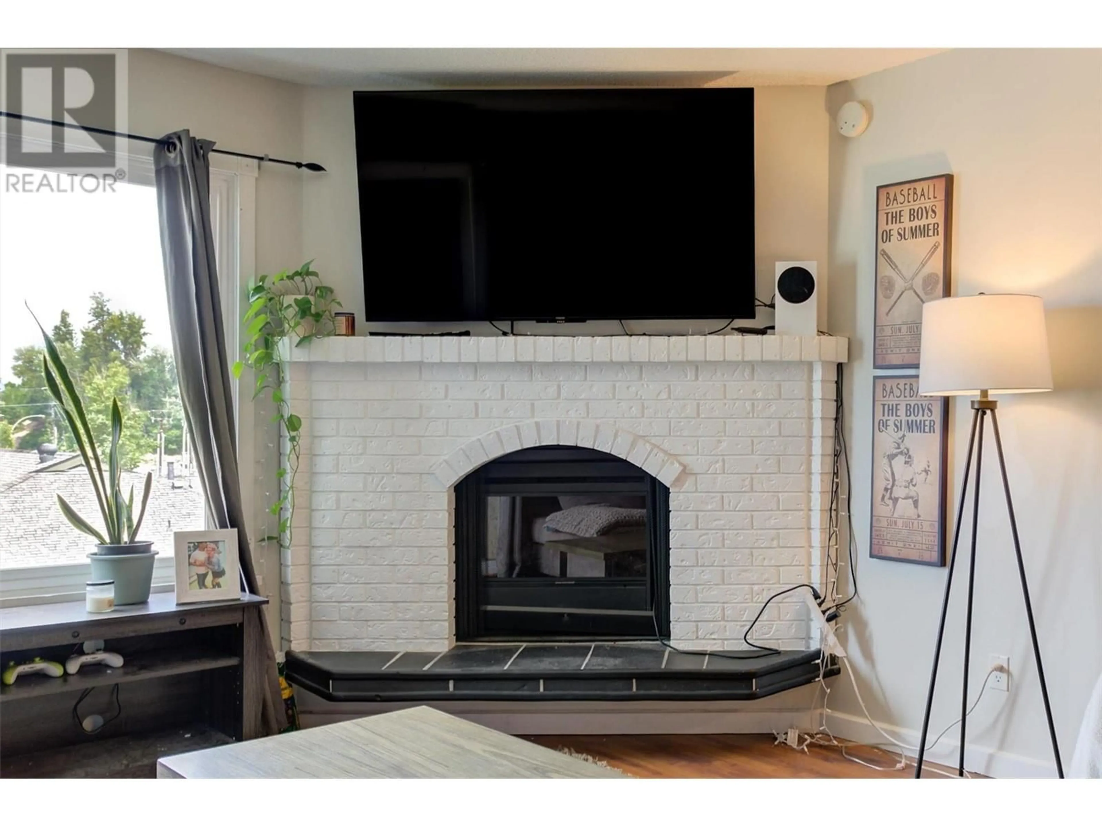 Home theater for 333 - 1665 UFTON COURT, Kelowna British Columbia V1Y8G7