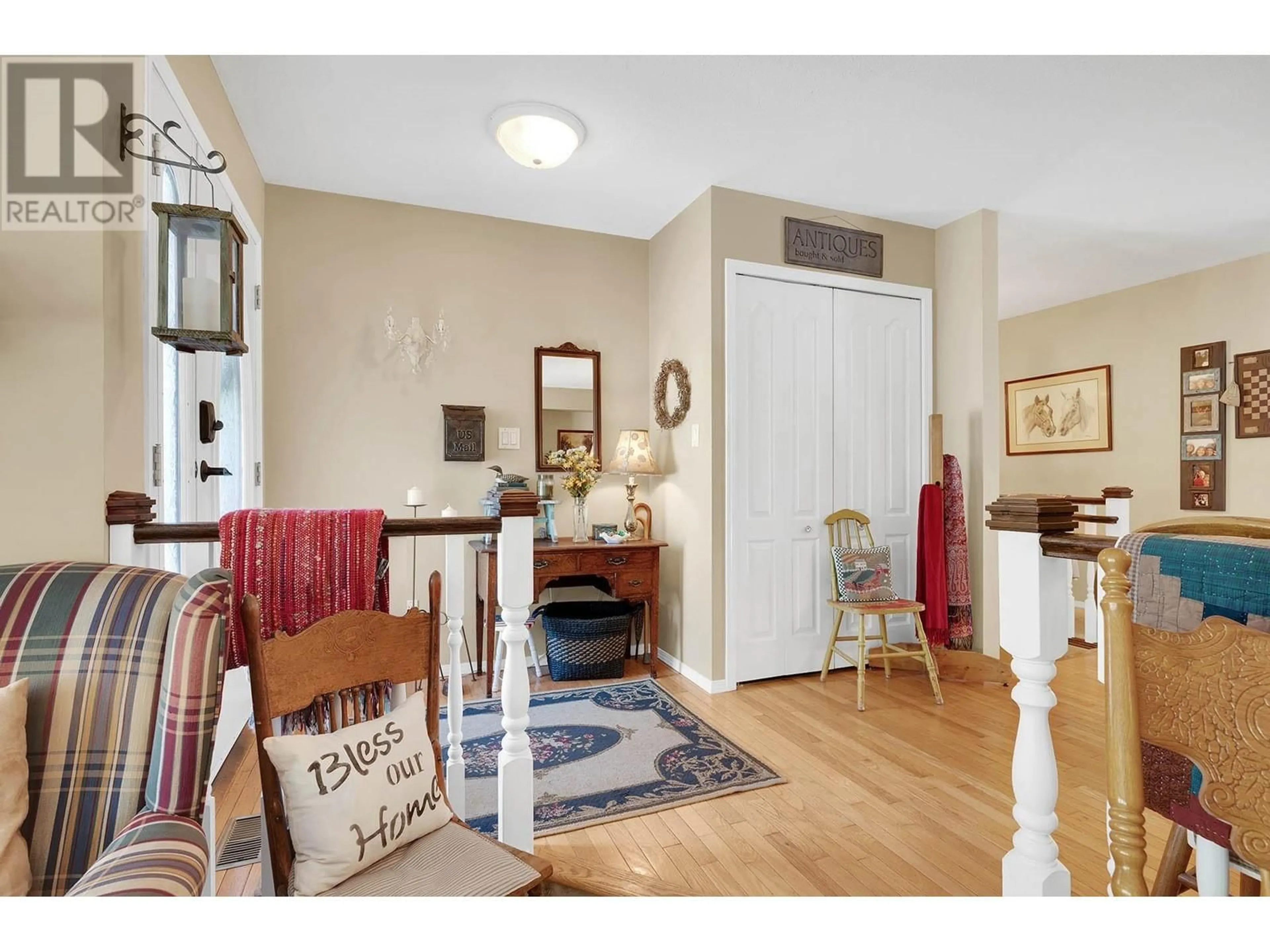 Indoor entryway for 361 WYNDHAVEN PLACE, Clearwater British Columbia V0E1N1