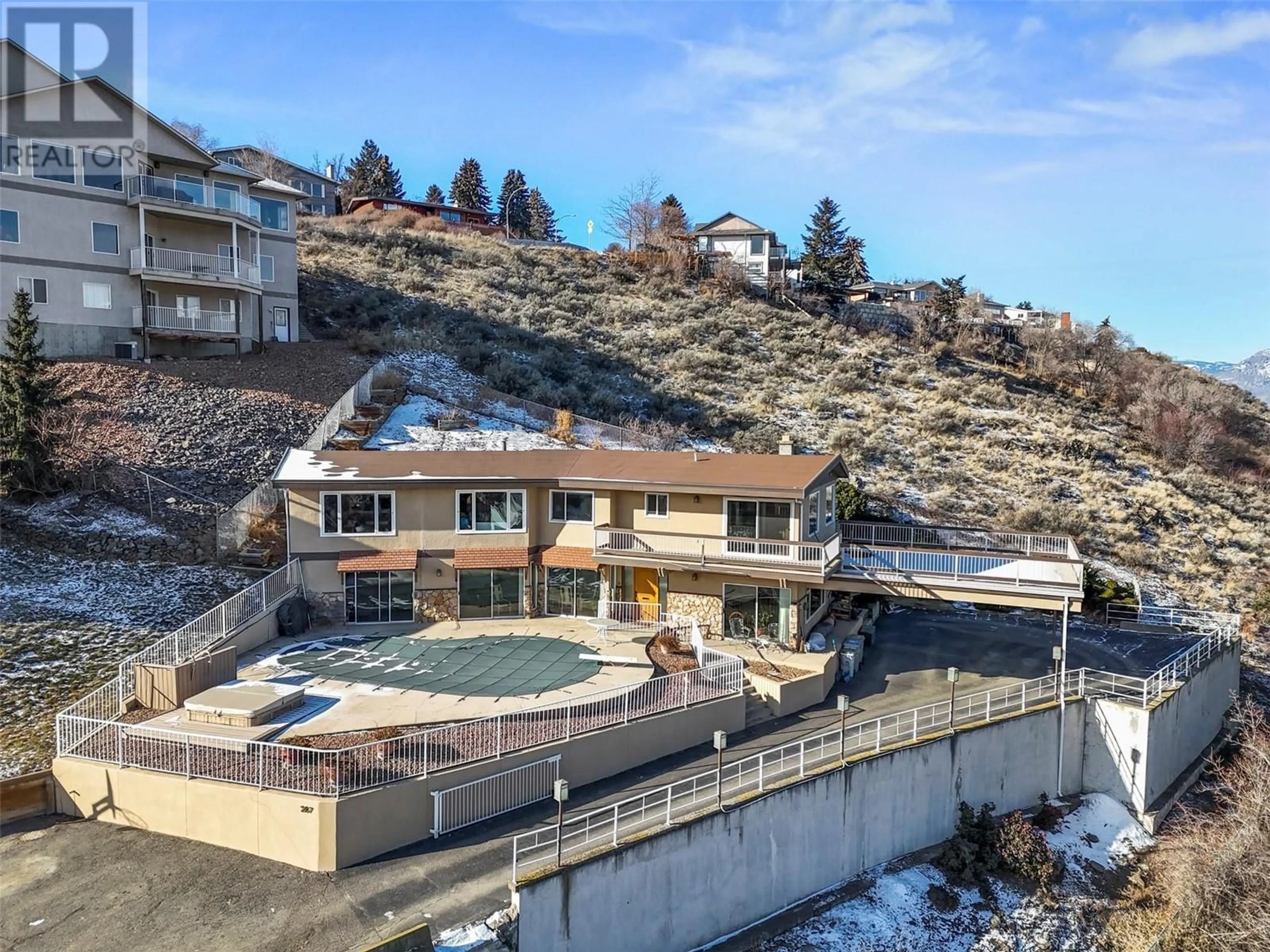 A pic from outside/outdoor area/front of a property/back of a property/a pic from drone, water/lake/river/ocean view for 287 CONNAUGHT ROAD, Kamloops British Columbia V2C1G5