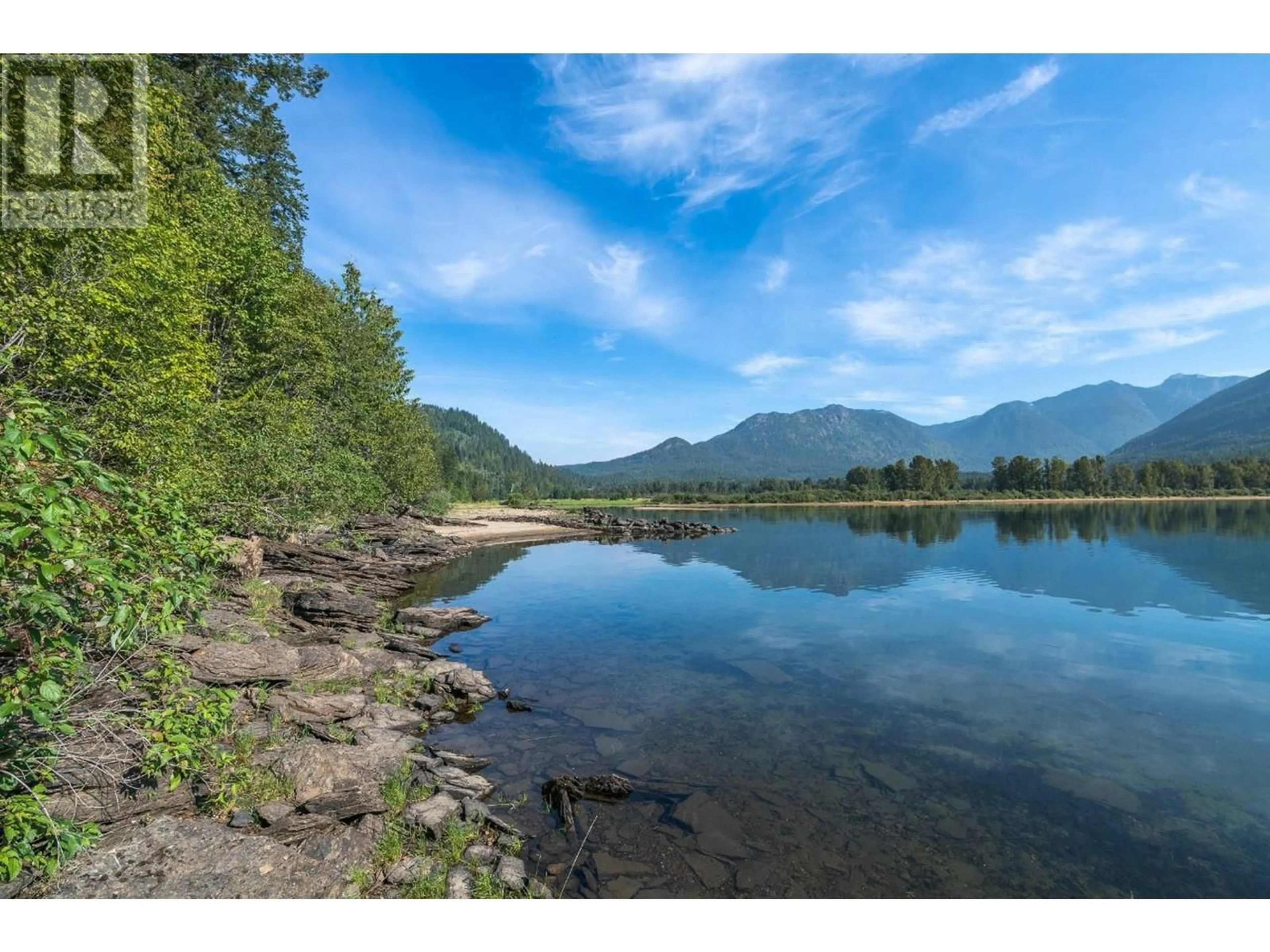 Blurry image for 15730 PETERS ROAD, Crawford Bay British Columbia V0B1E0