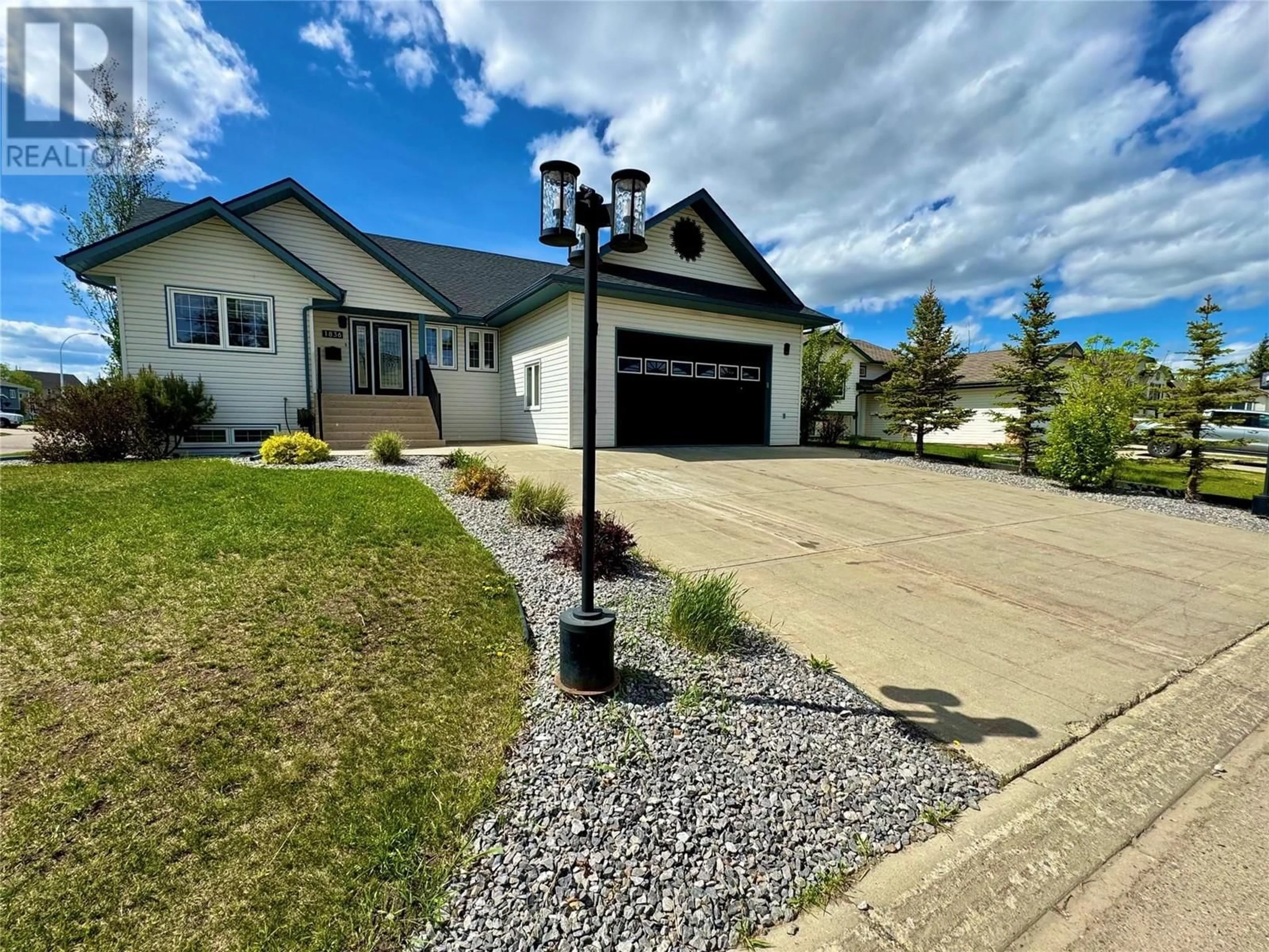Unknown for 1836 WILLOWBROOK CRESCENT, Dawson Creek British Columbia V1G2P9