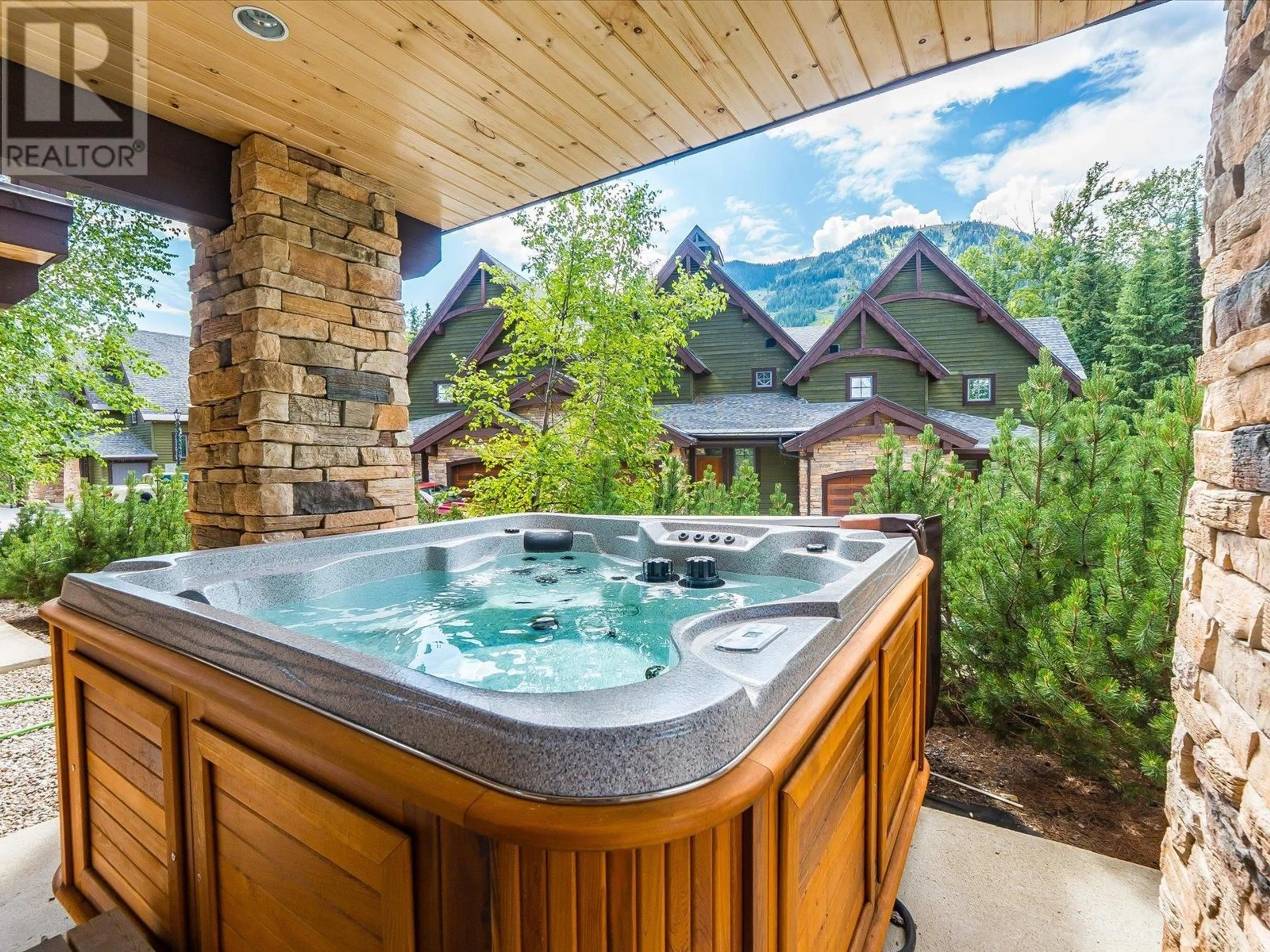 Contemporary bathroom, ceramic/tile floor for A - 1002 CREEKSIDE TERRACE, Rossland British Columbia V0G1Y0