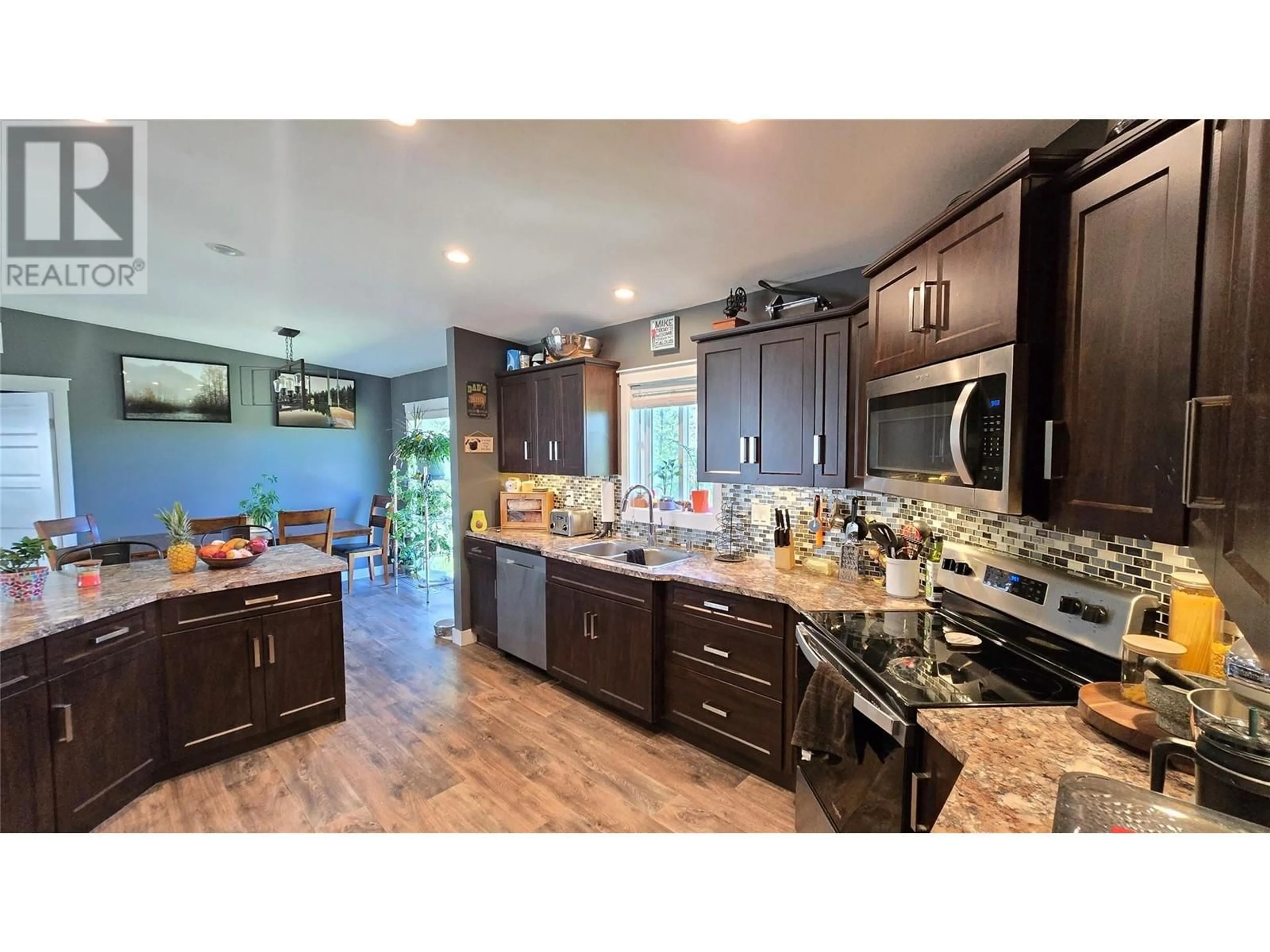 Open concept kitchen, unknown for 3341 GLENGROVE ROAD, Barriere British Columbia V0E2E0