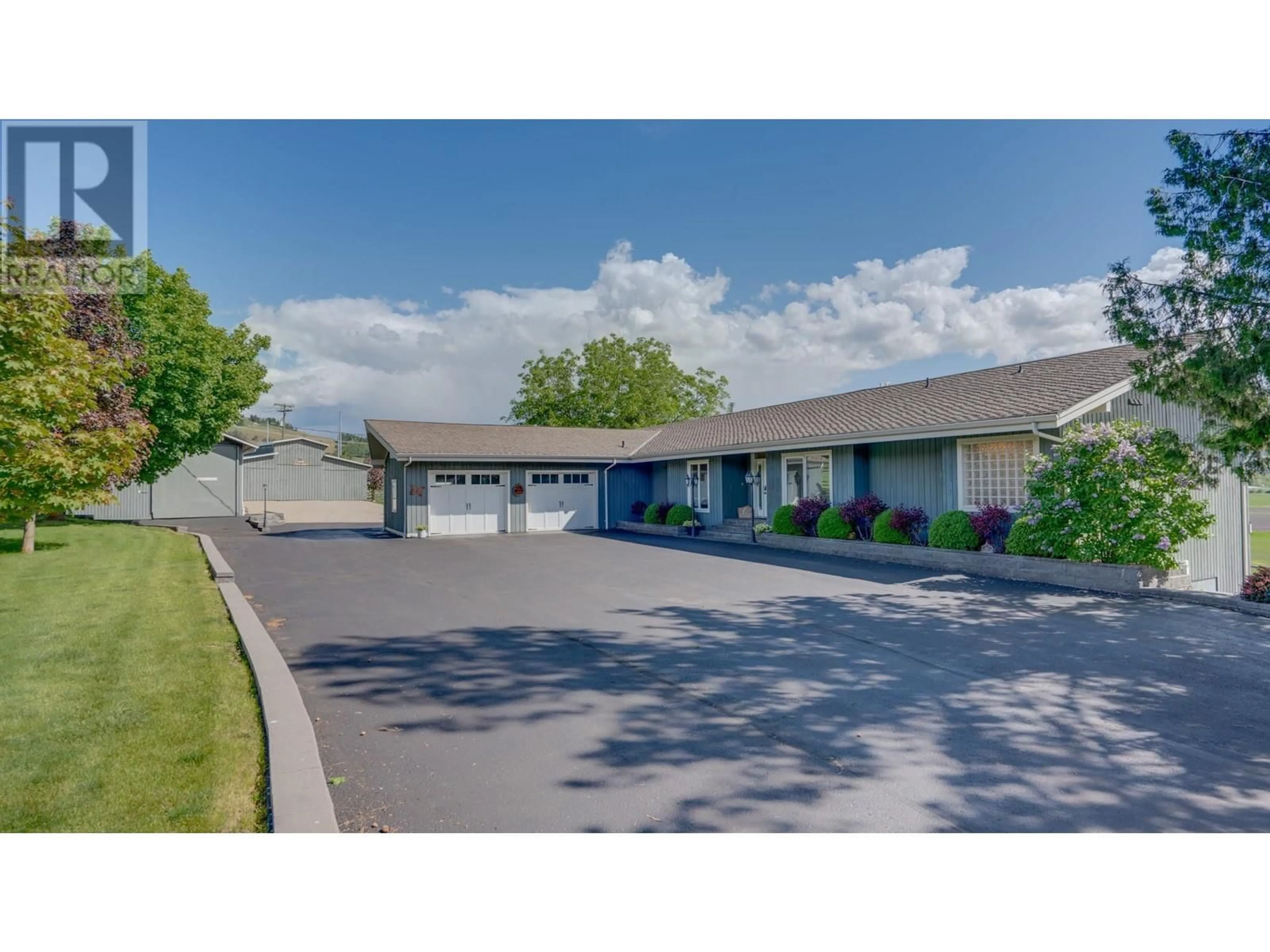 A pic from outside/outdoor area/front of a property/back of a property/a pic from drone, unknown for 620 MOUNTVIEW ROAD, Vernon British Columbia V1B3A7