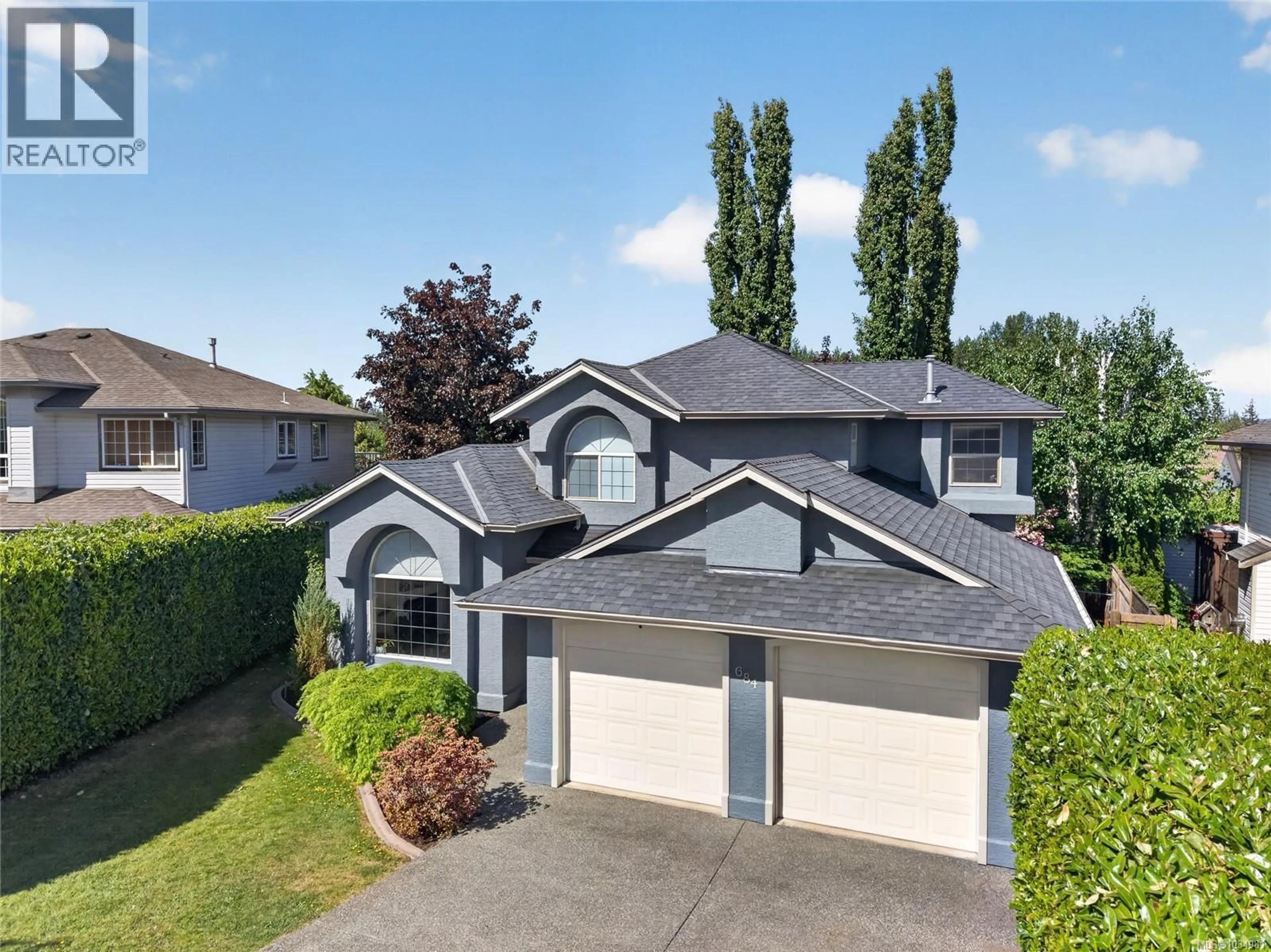 A pic from outside/outdoor area/front of a property/back of a property/a pic from drone, street for 684 HUDSON ROAD, Campbell River British Columbia V9H1R9