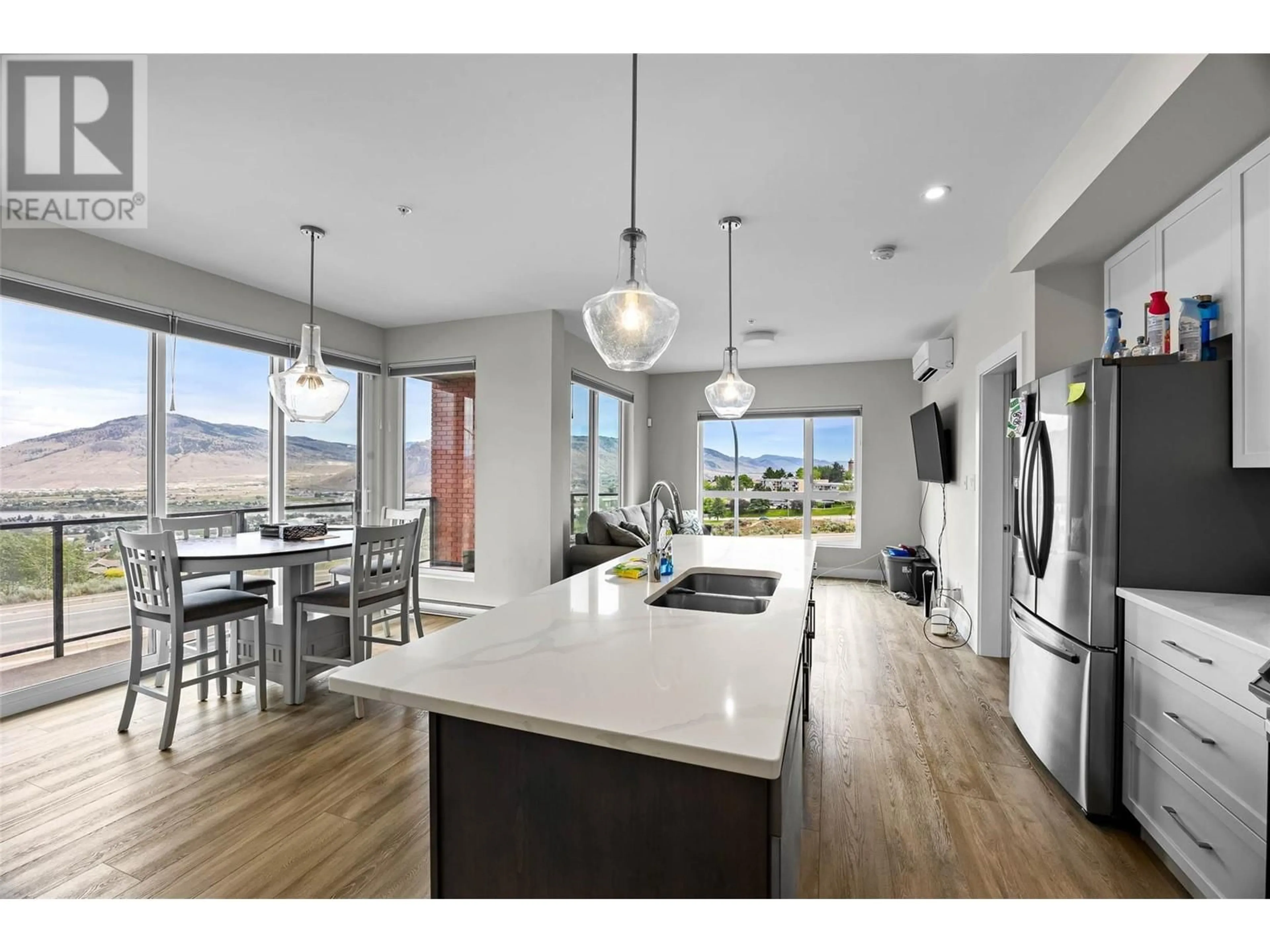 Open concept kitchen, unknown for 202 - 875 UNIVERSITY DRIVE, Kamloops British Columbia V2C0J8