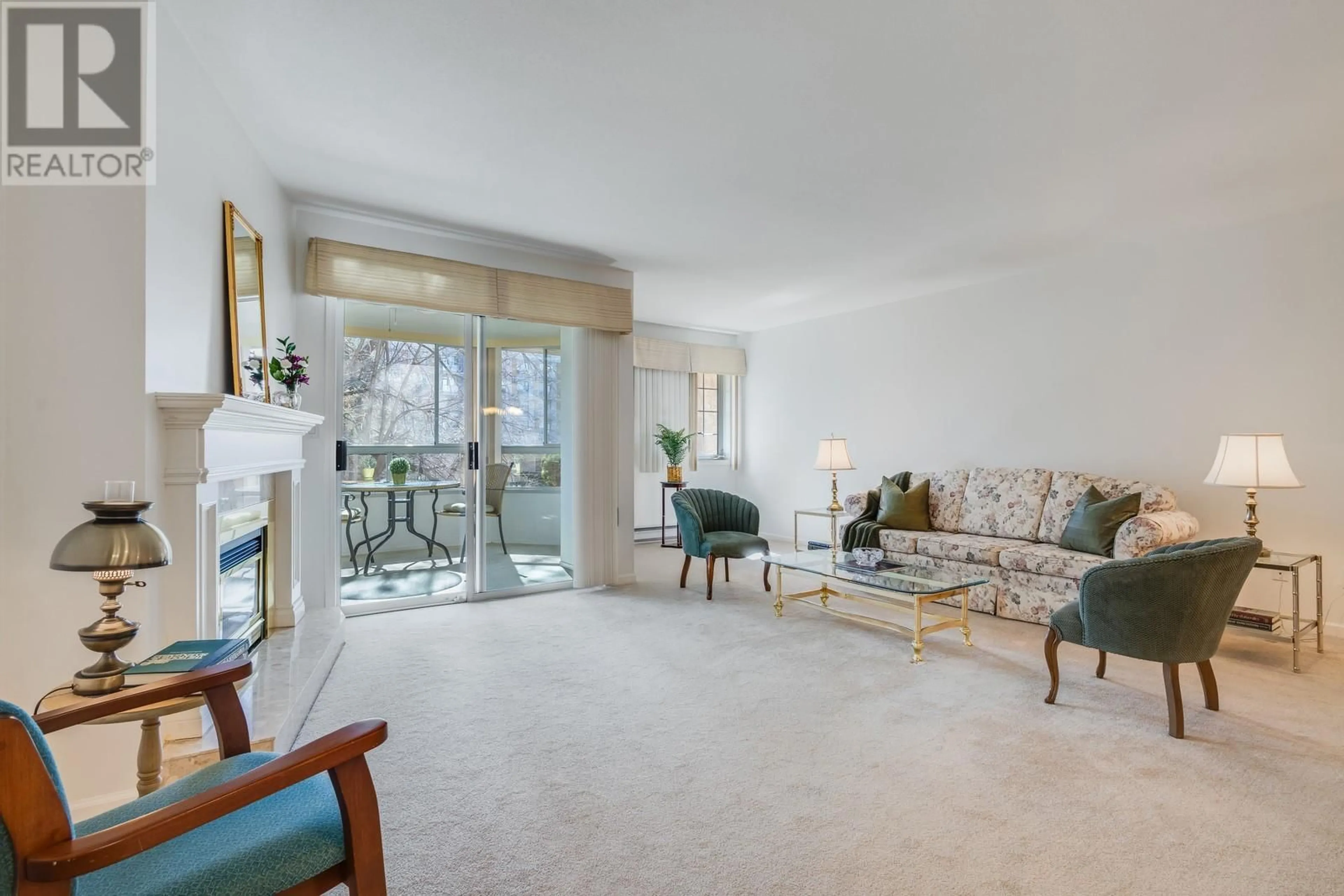 Living room with furniture, unknown for 104 - 945 LAWRENCE AVENUE, Kelowna British Columbia V1Y6M3