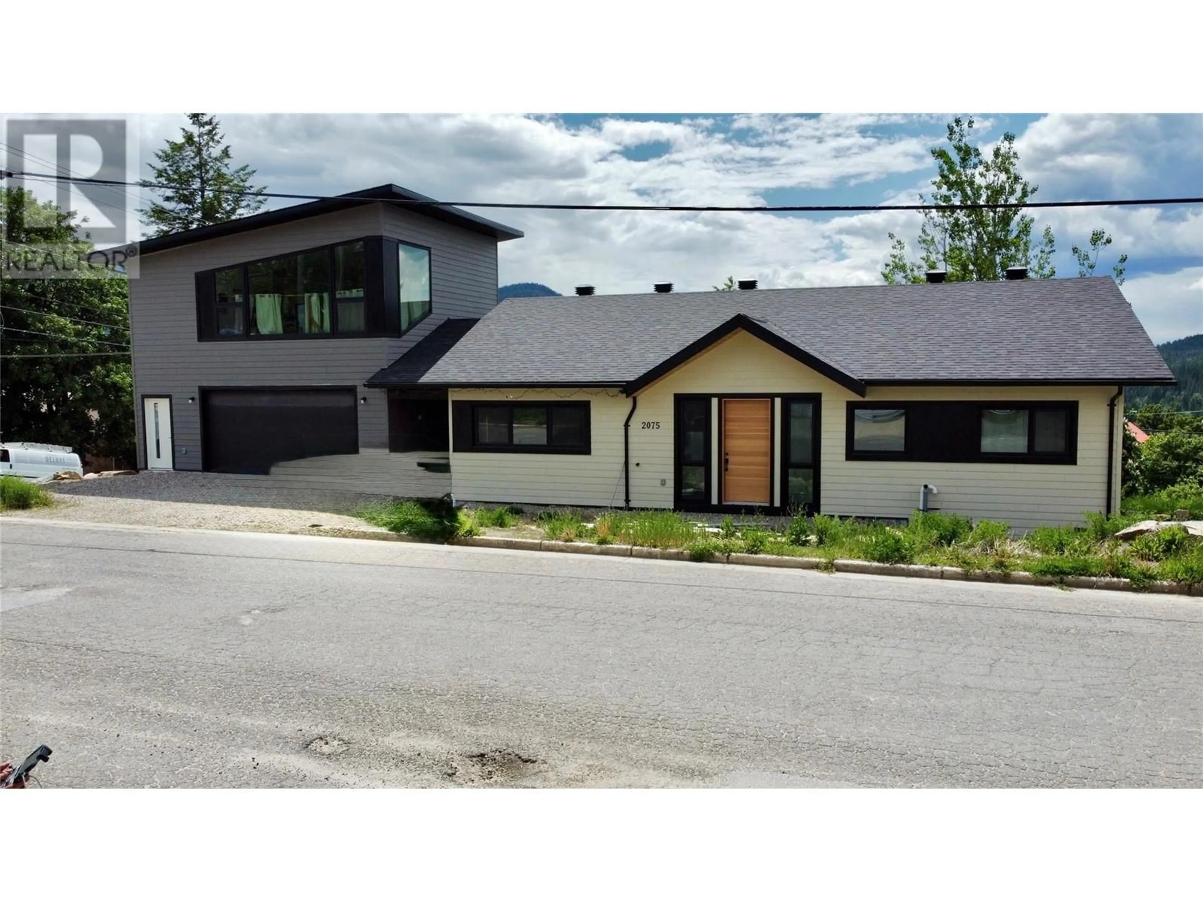 Unknown for 2075 ST PAUL STREET, Rossland British Columbia V0G1Y0