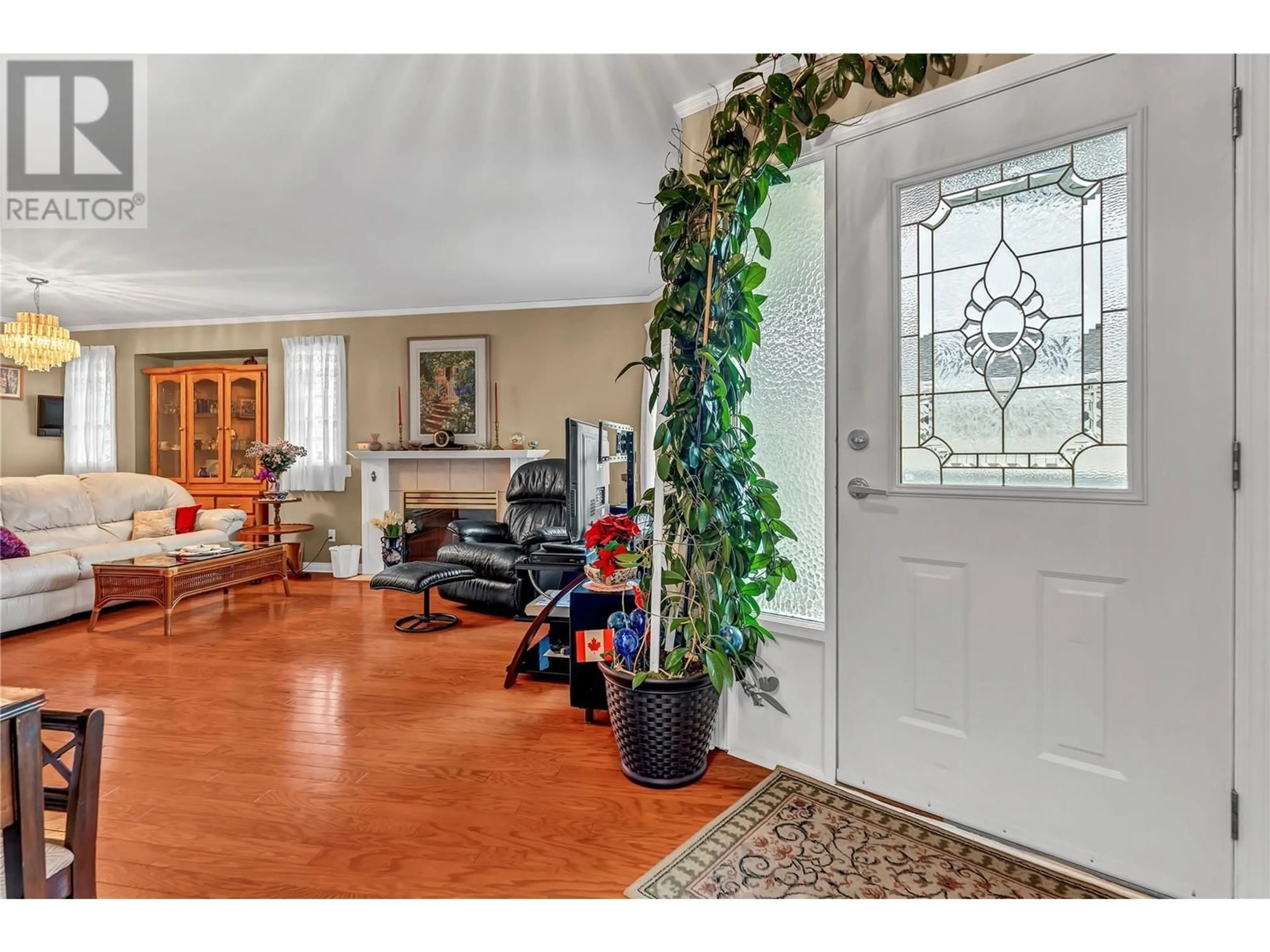 Indoor entryway for 156 - 3400 WILSON STREET, Penticton British Columbia V2A8H9
