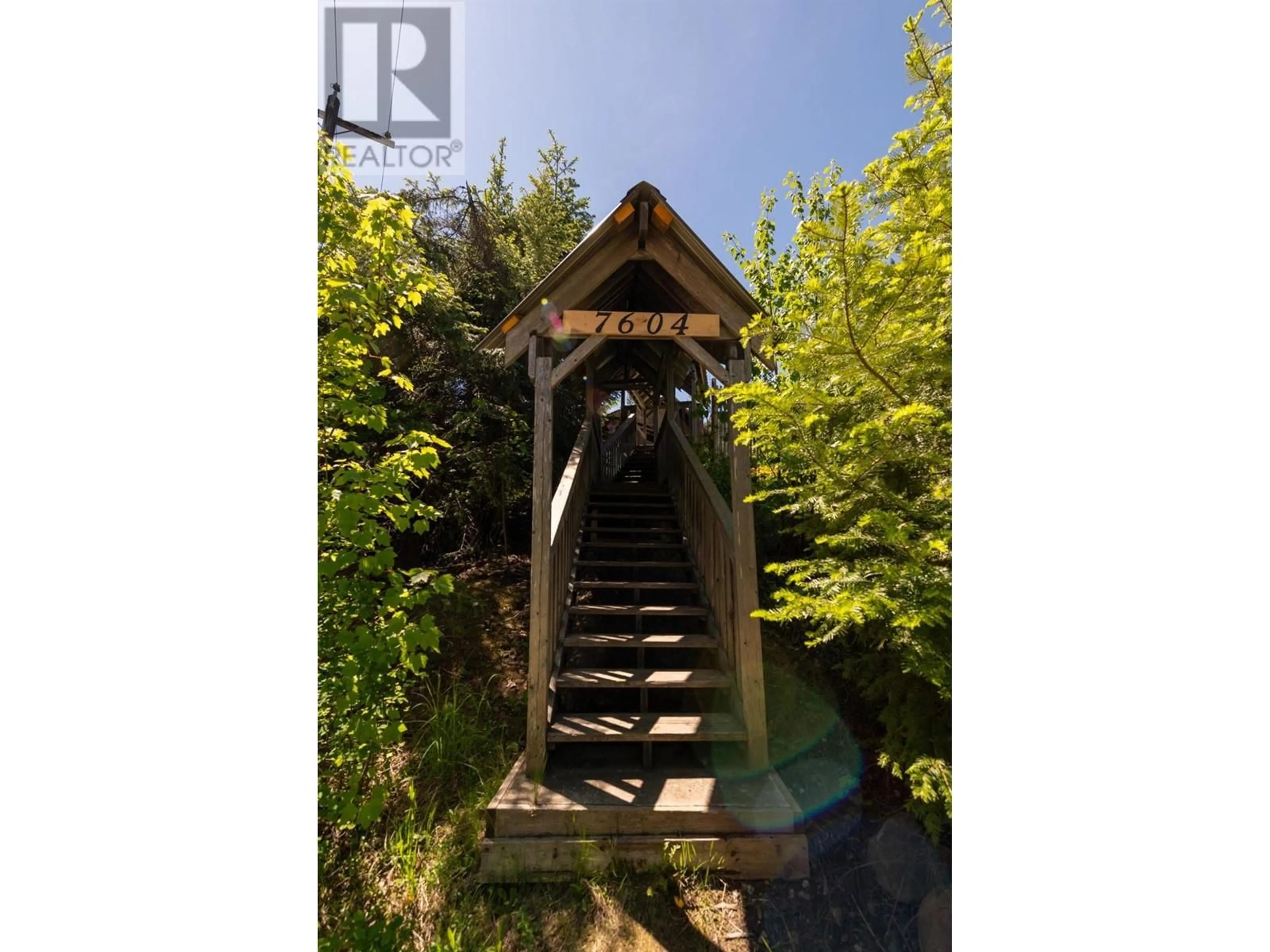 Stairs for 7604 1ST AVENUE, Ymir British Columbia V0G2K0