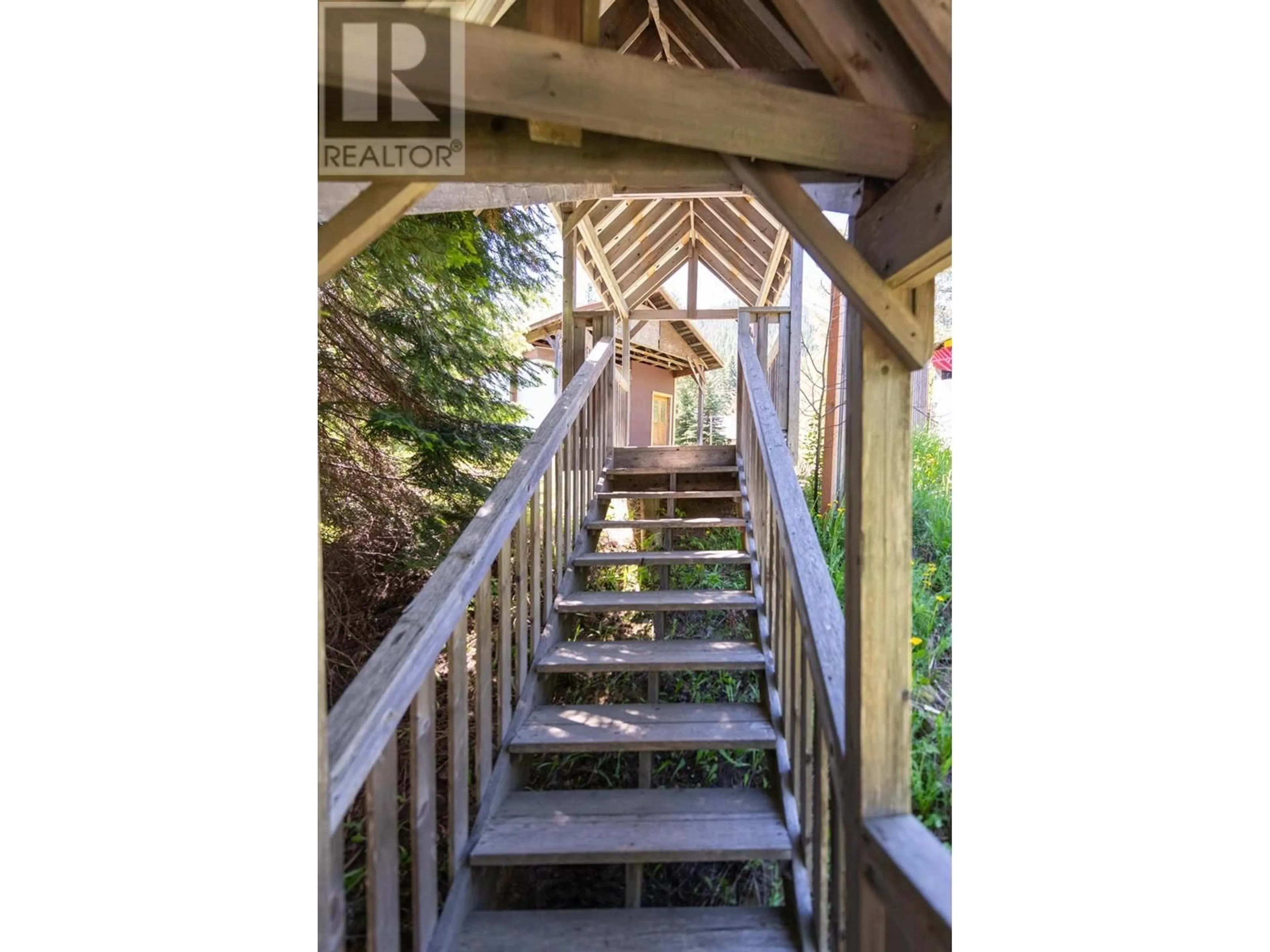Stairs for 7604 1ST AVENUE, Ymir British Columbia V0G2K0