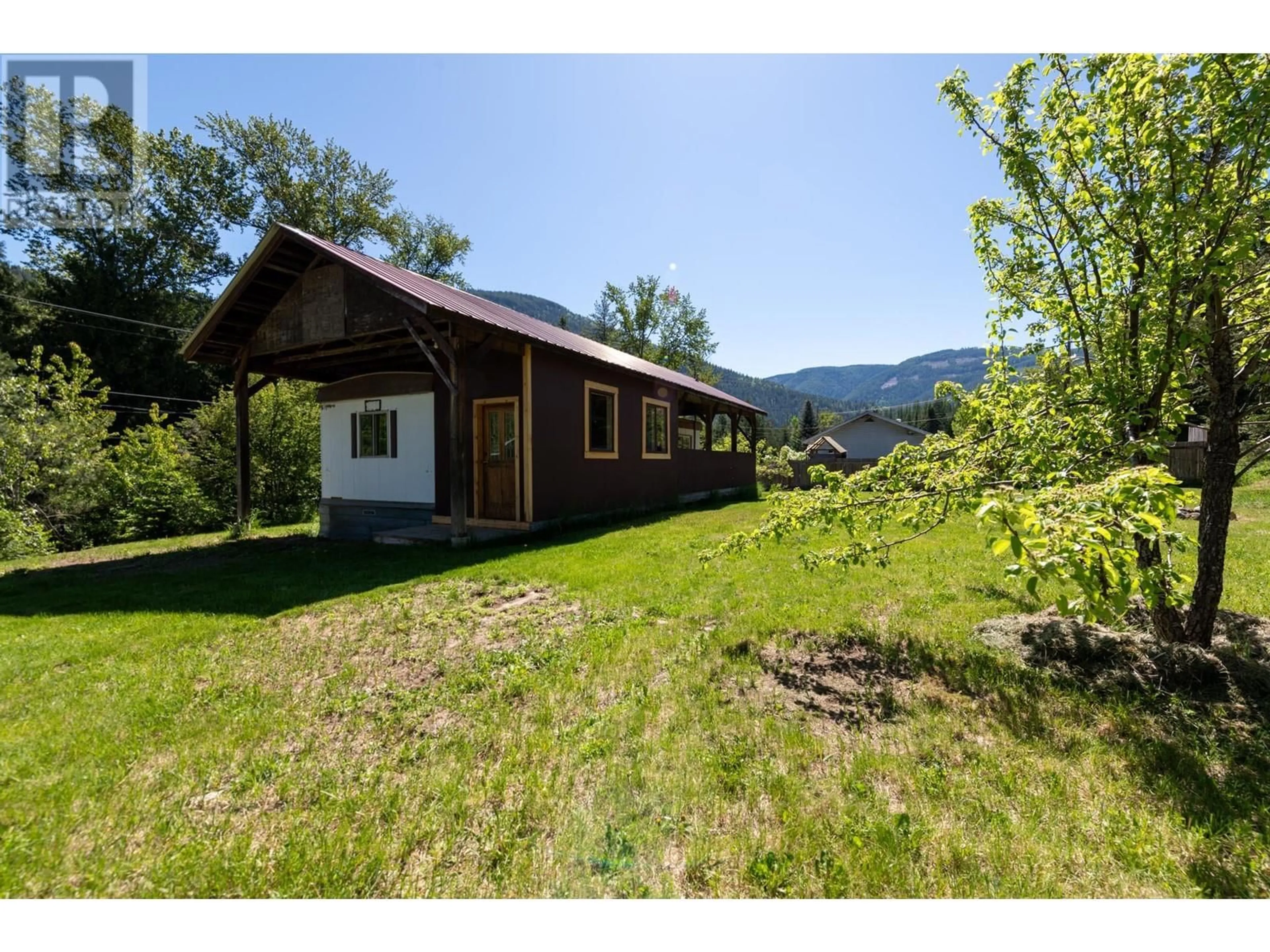 Unknown for 7604 1ST AVENUE, Ymir British Columbia V0G2K0
