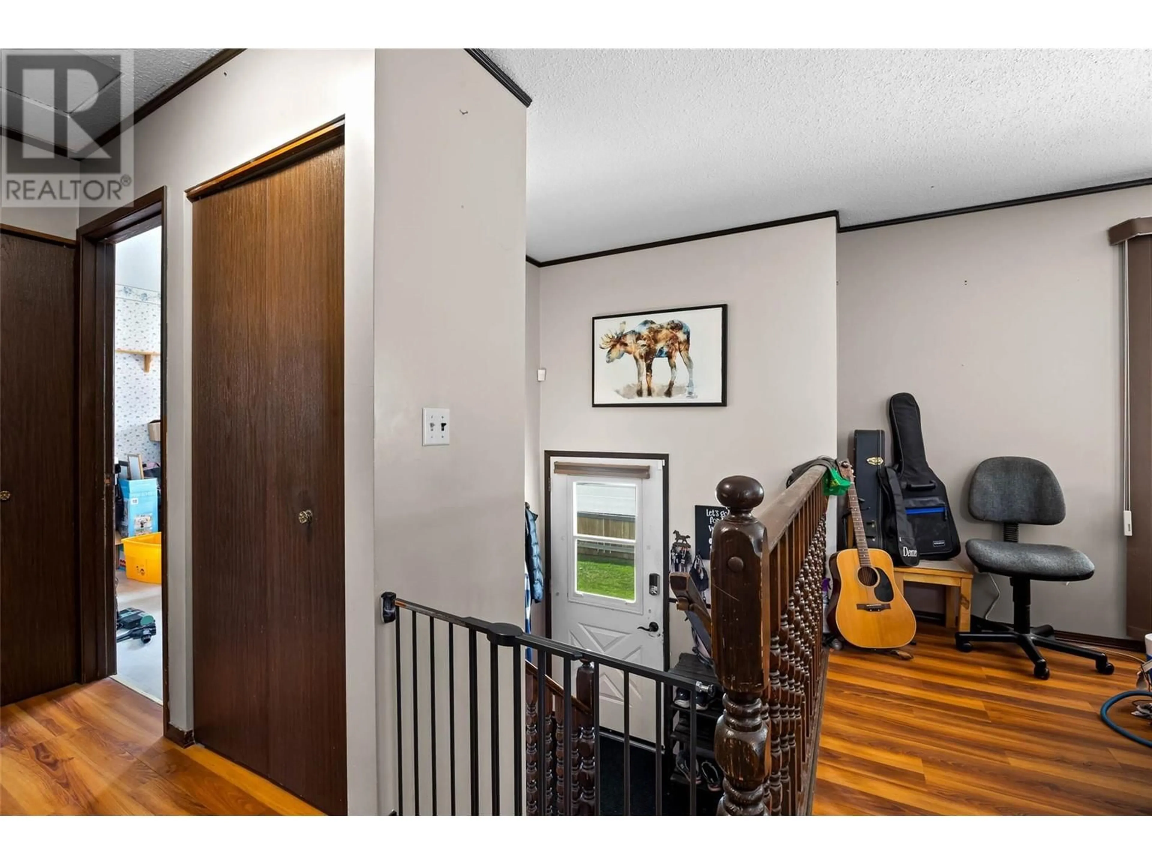 Indoor entryway for 897 WINDBREAK STREET, Kamloops British Columbia V2B5N9