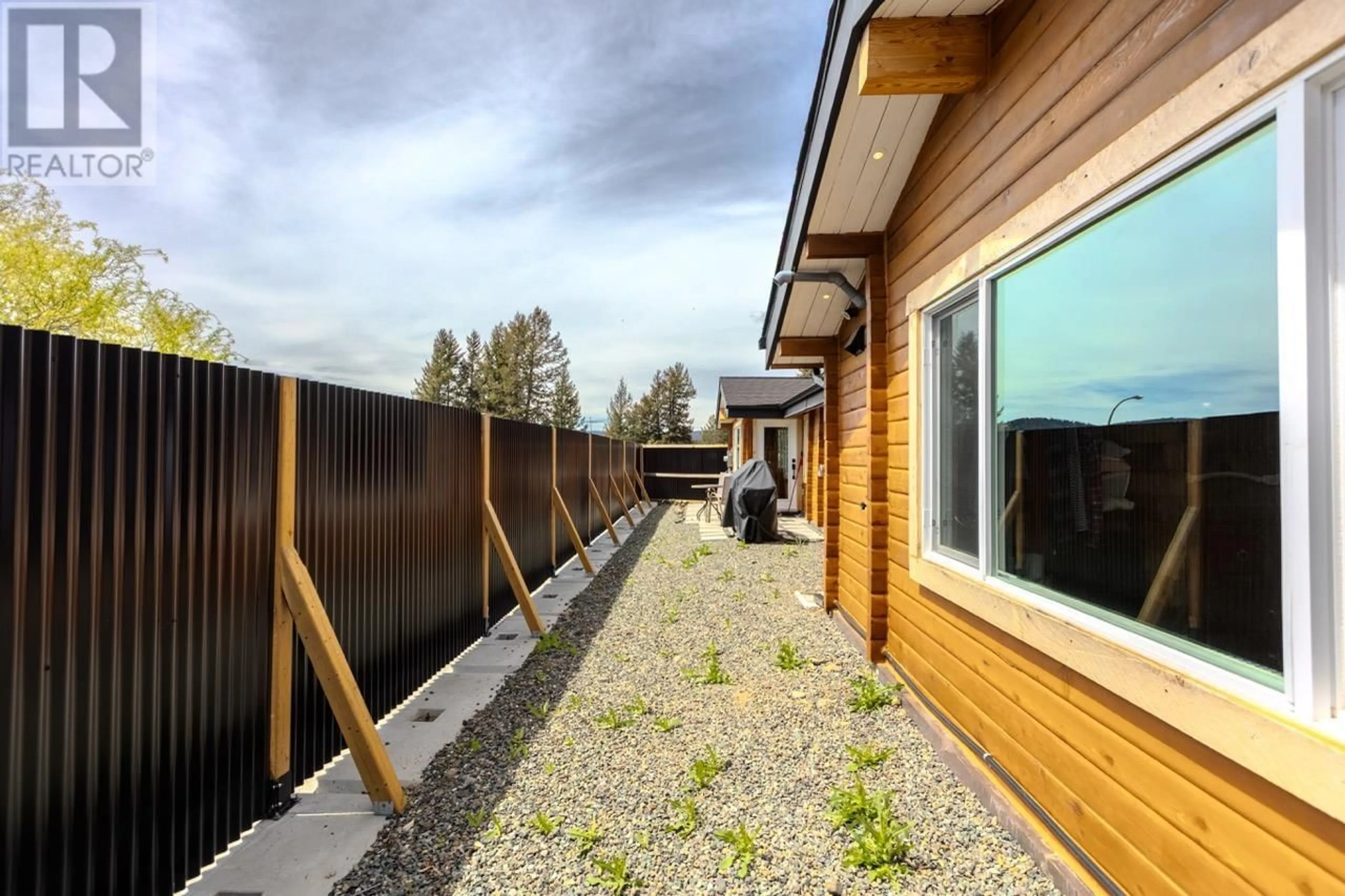 Patio, street for 129 TOPAZ CRESCENT, Logan Lake British Columbia V0K1W0