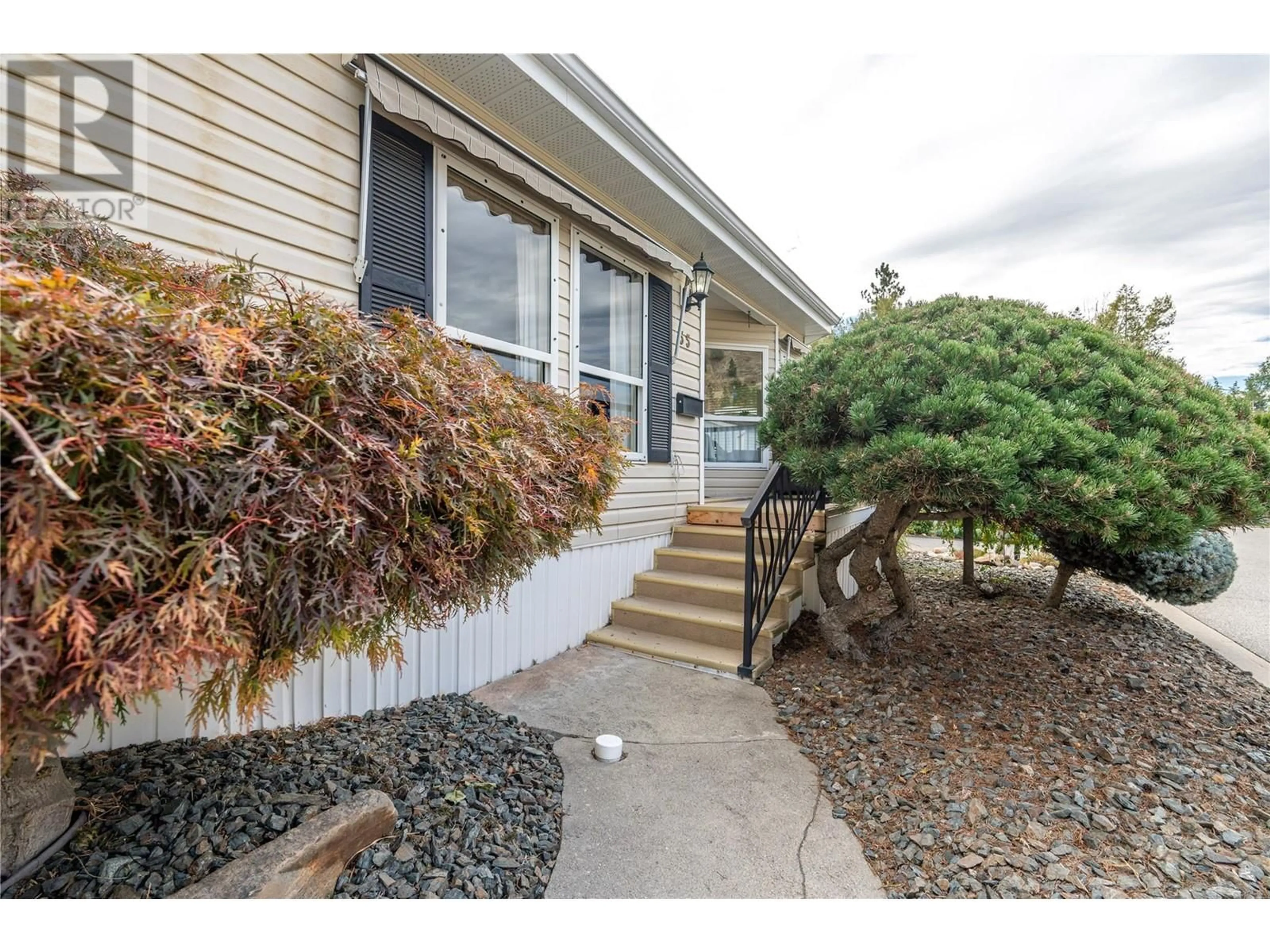 Home with vinyl exterior material, street for 55 - 1701 PENTICTON AVENUE, Penticton British Columbia V2A2N6