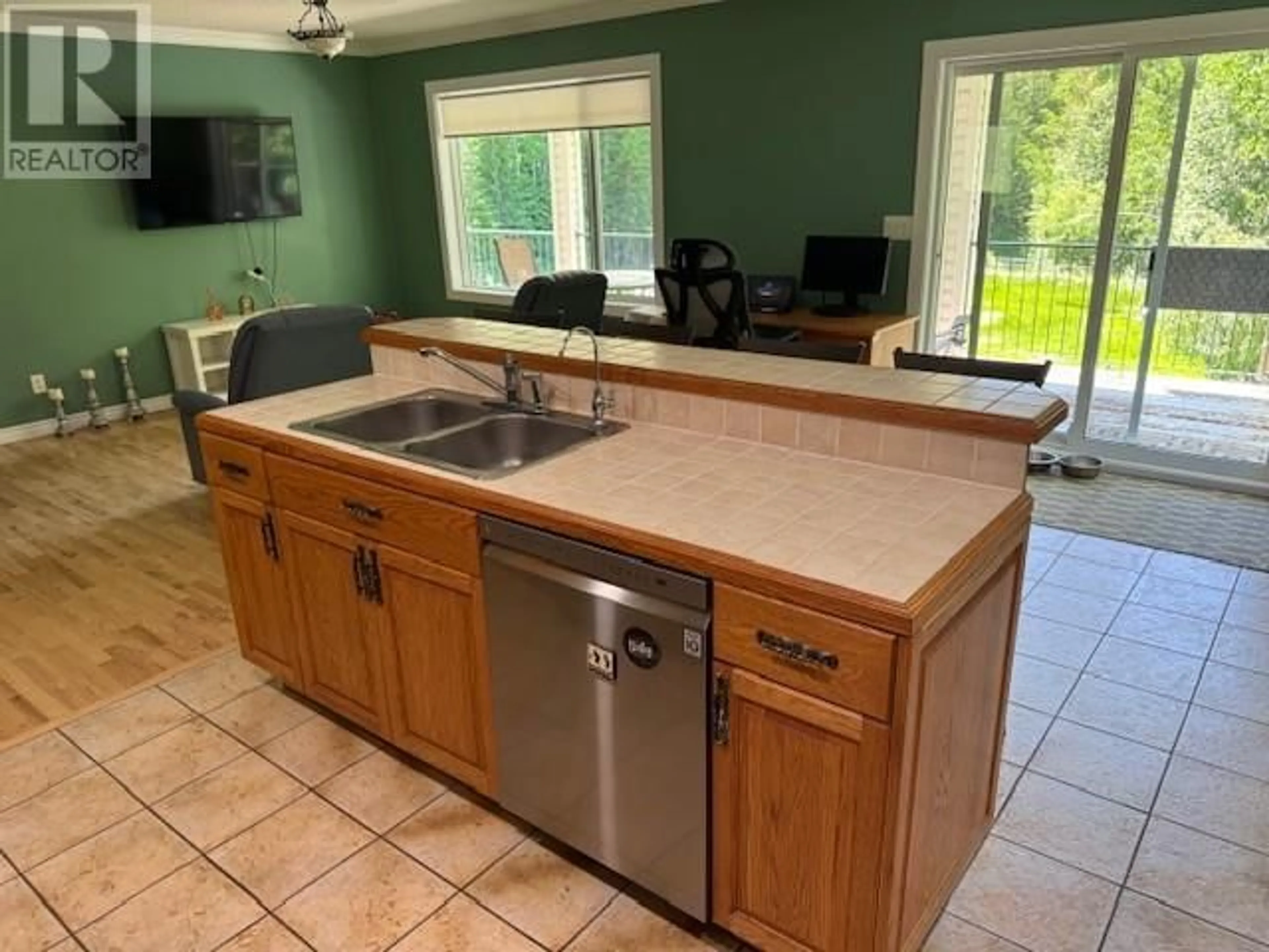 Open concept kitchen, ceramic/tile floor for 3745 CAMERON ROAD, Eagle Bay British Columbia V0E1T0