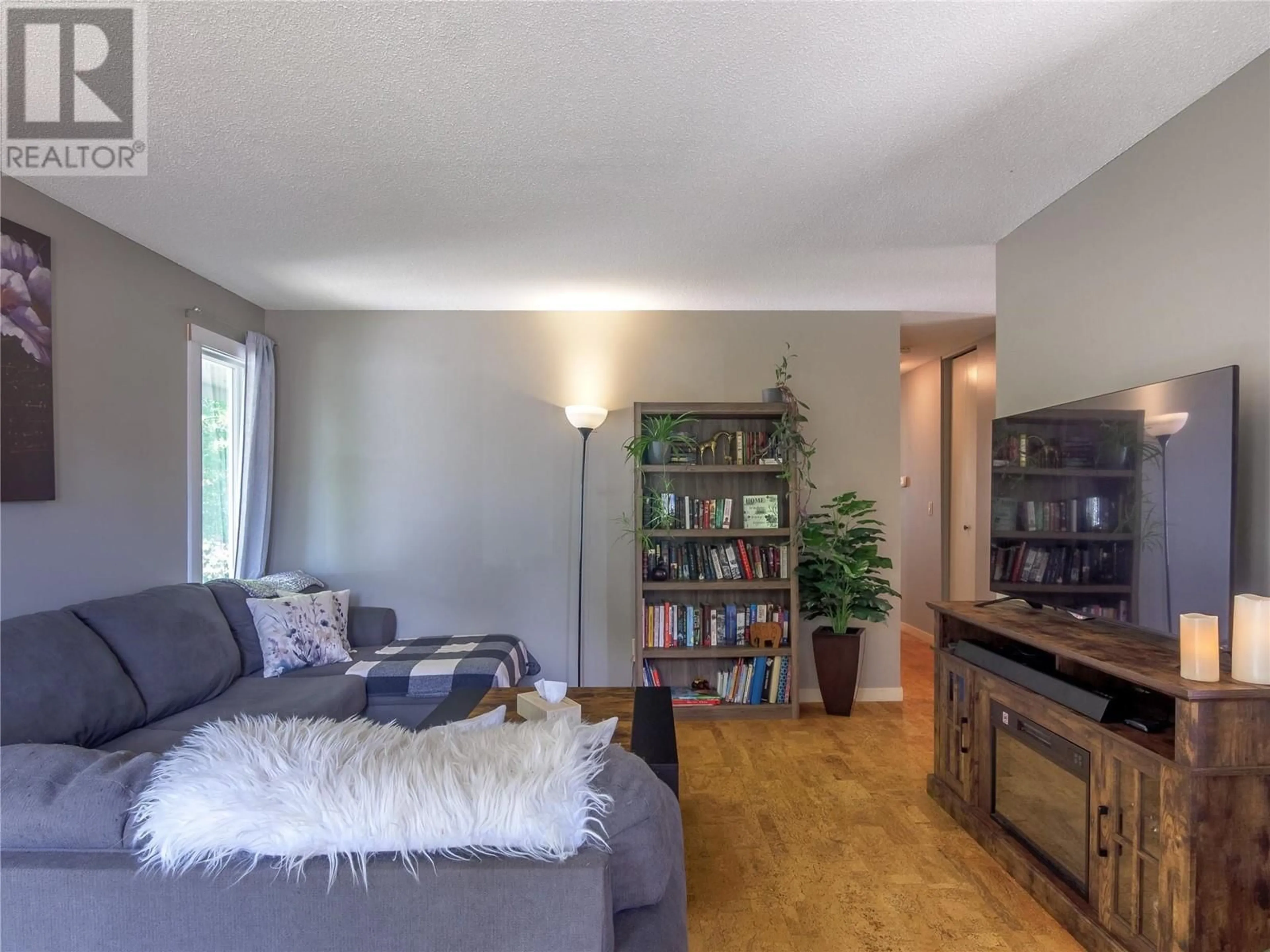 Living room with furniture, unknown for 170 MARS ROAD, Kelowna British Columbia V1X1H2