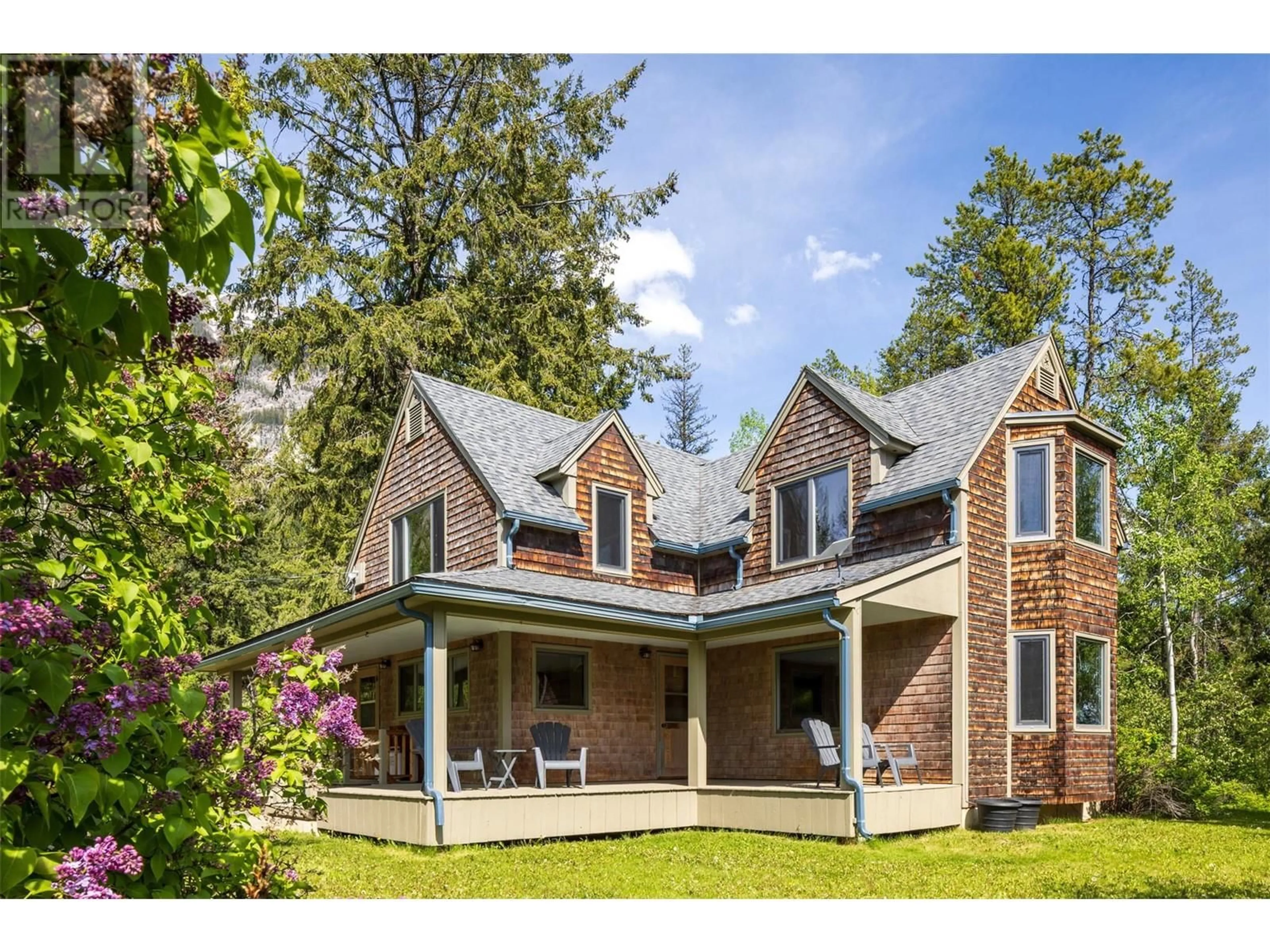 Home with brick exterior material, unknown for 1615 CAMPBELL ROAD, Golden British Columbia V0A1H7