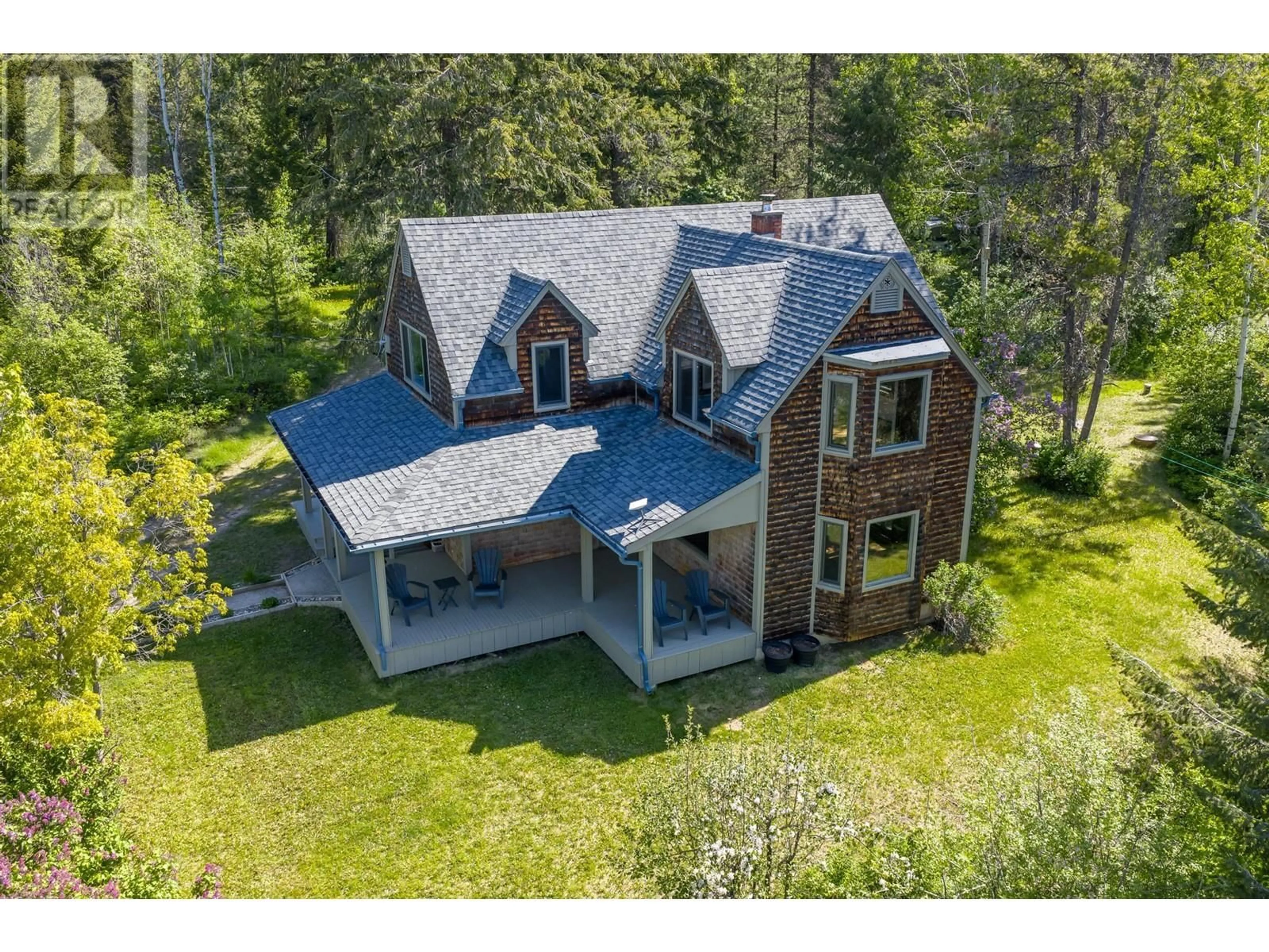 A pic from outside/outdoor area/front of a property/back of a property/a pic from drone, building for 1615 CAMPBELL ROAD, Golden British Columbia V0A1H7