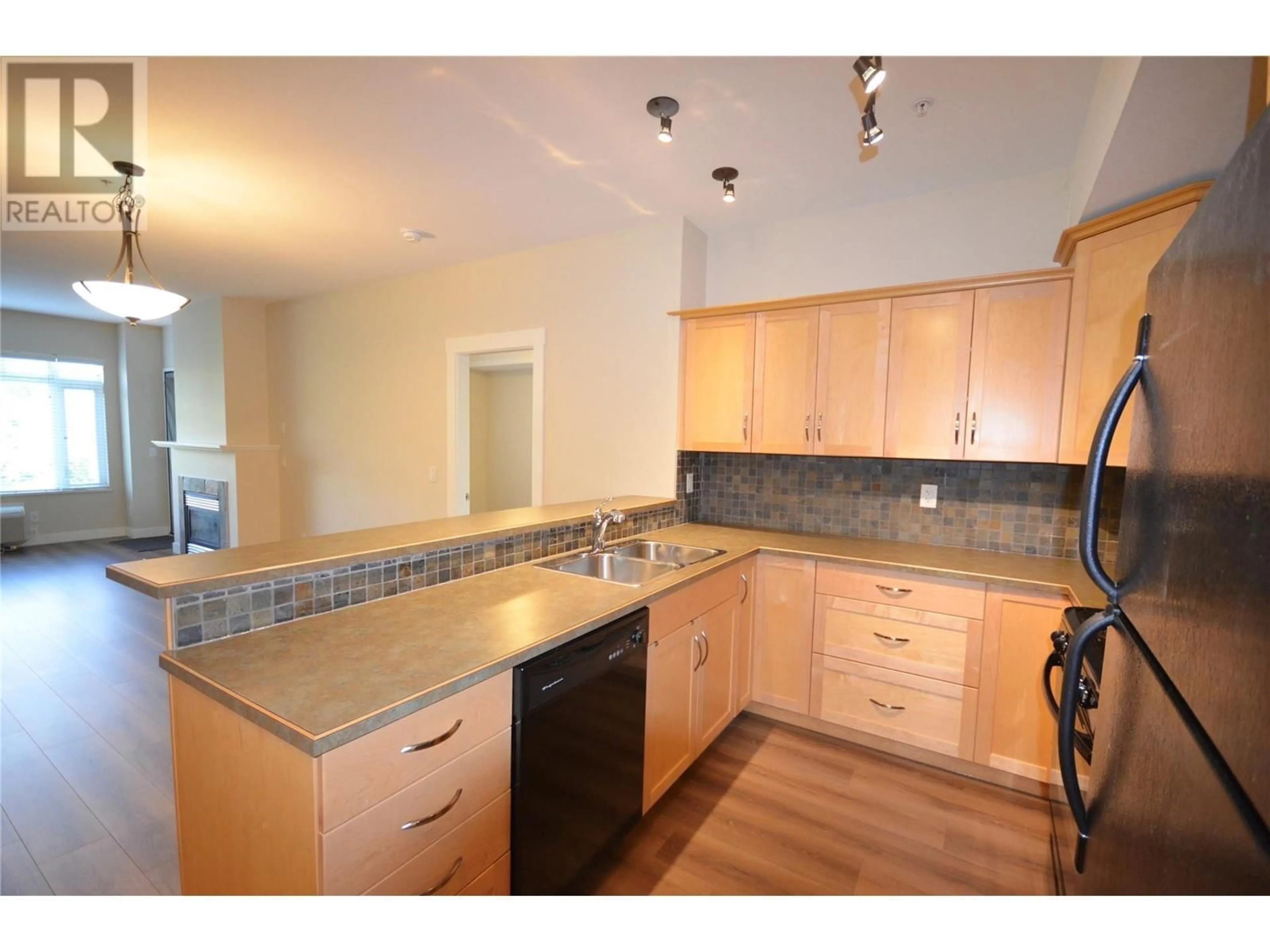 Unknown for 201 - 3180 BEAVER LAKE ROAD, Lake Country British Columbia V4V2R5