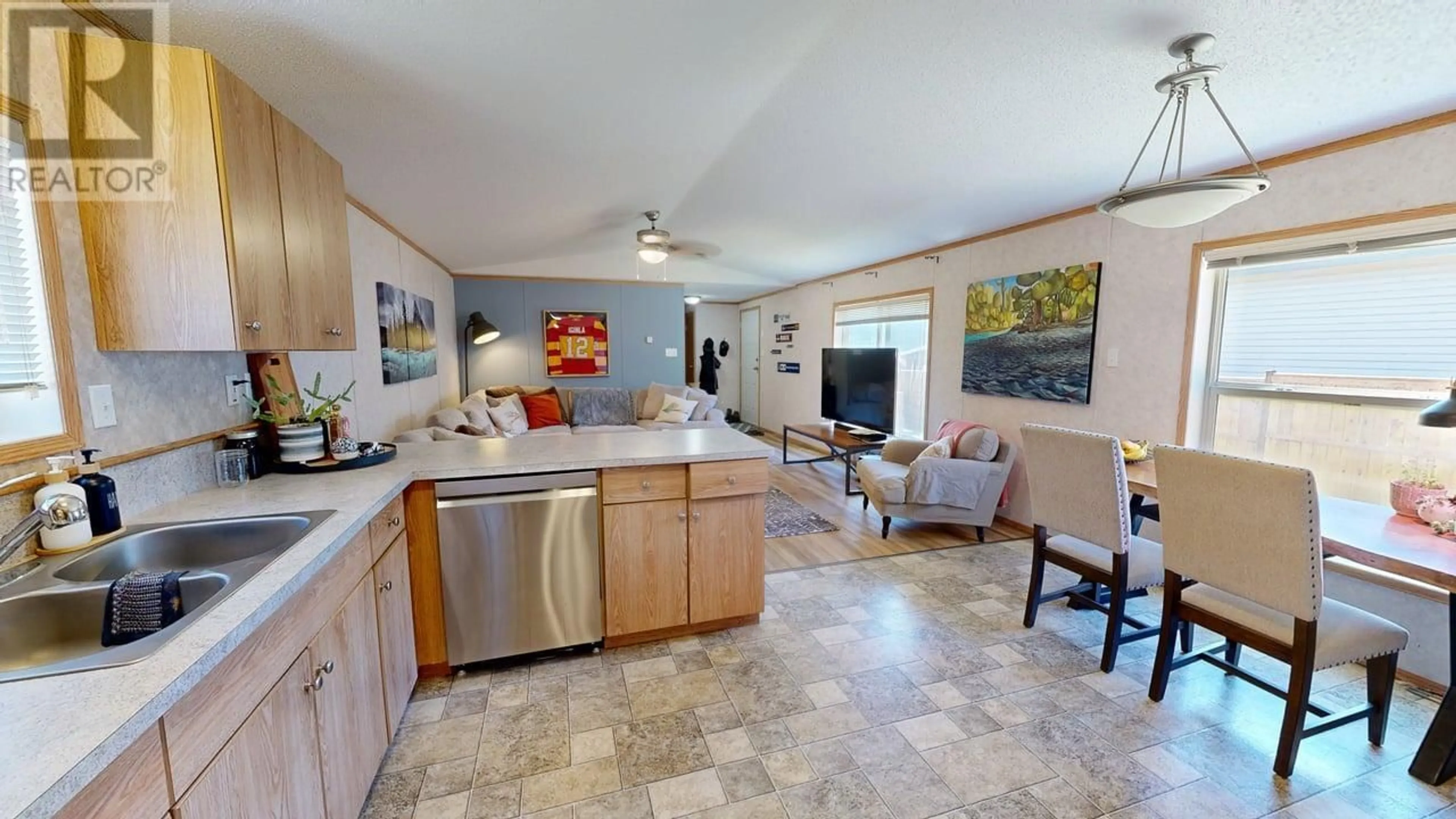 Open concept kitchen, ceramic/tile floor for 45 - 686 ALMBERG ROAD, Golden British Columbia V0A1H2