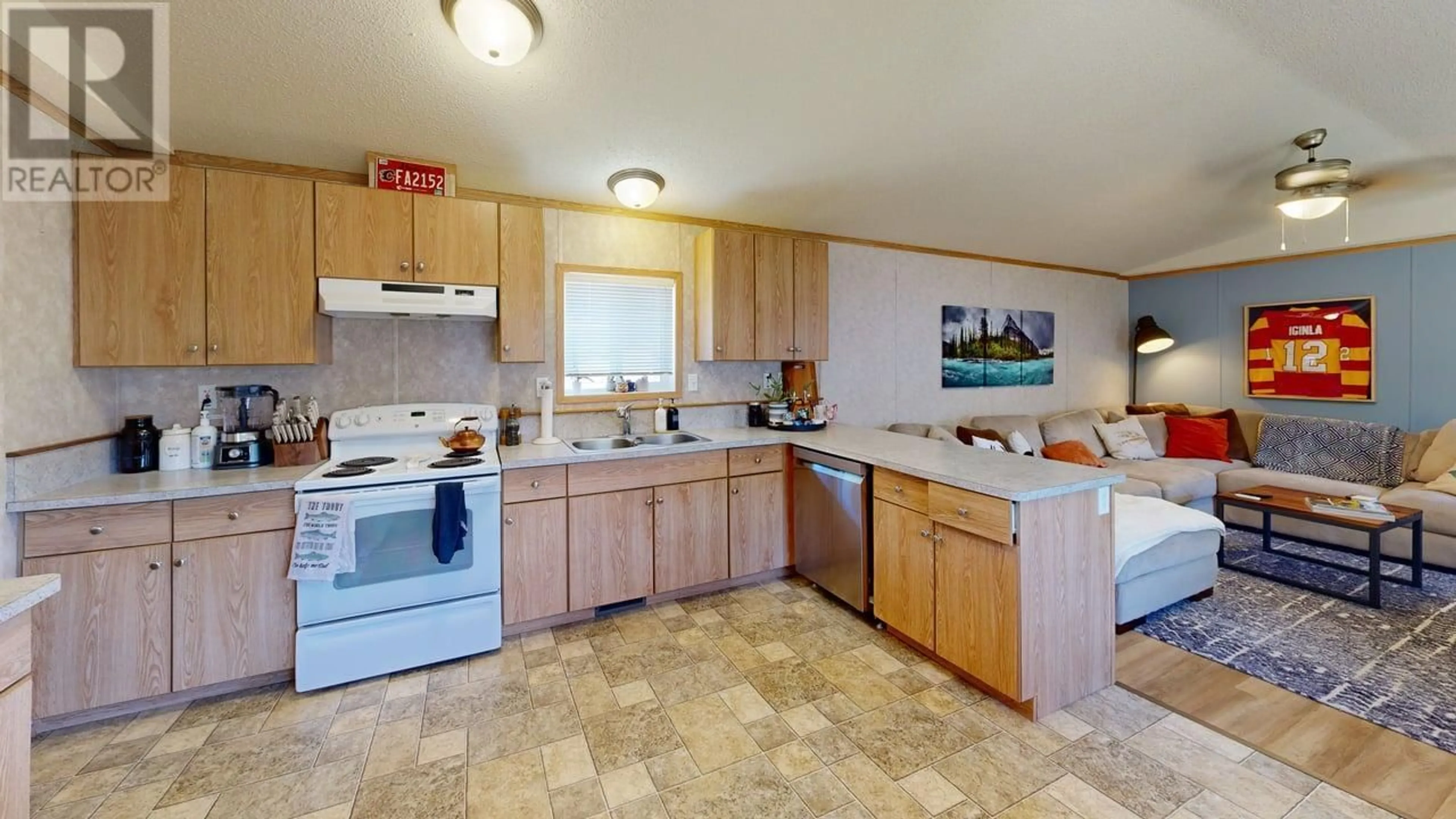 Standard kitchen, unknown for 45 - 686 ALMBERG ROAD, Golden British Columbia V0A1H2