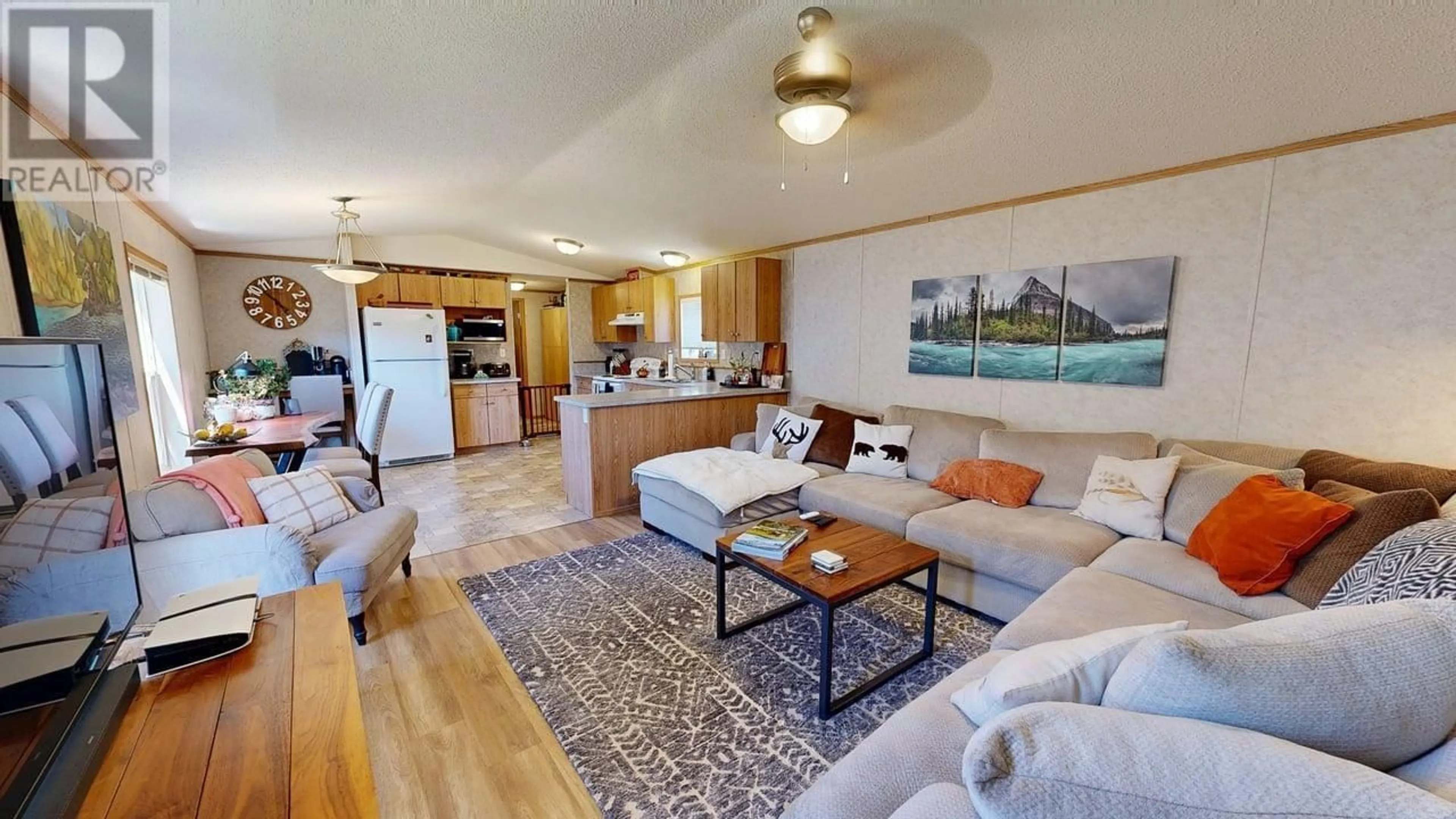Living room with furniture, unknown for 45 - 686 ALMBERG ROAD, Golden British Columbia V0A1H2