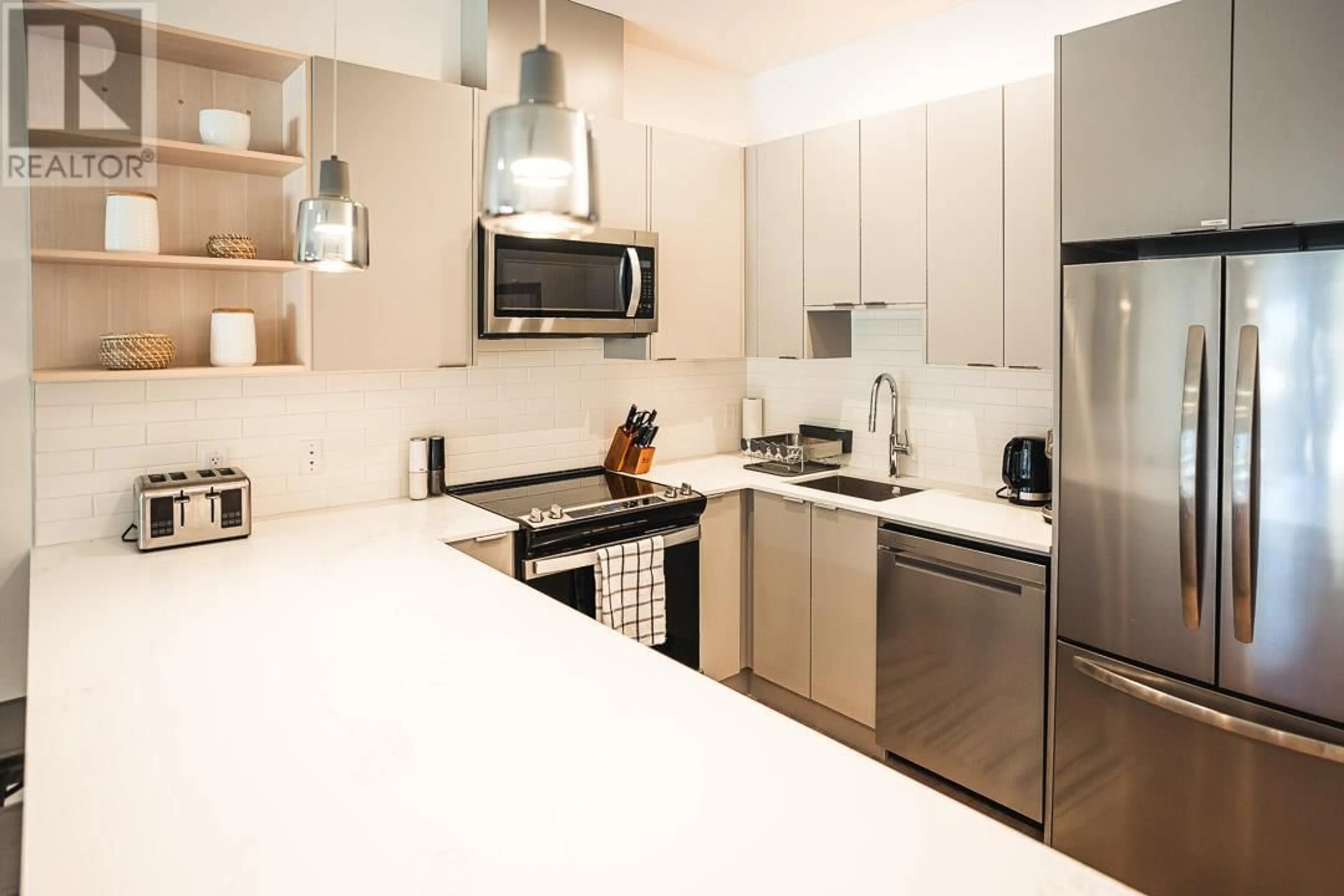 Standard kitchen, unknown for 1105 - 1701 COURSIER AVENUE, Revelstoke British Columbia V0E2S3