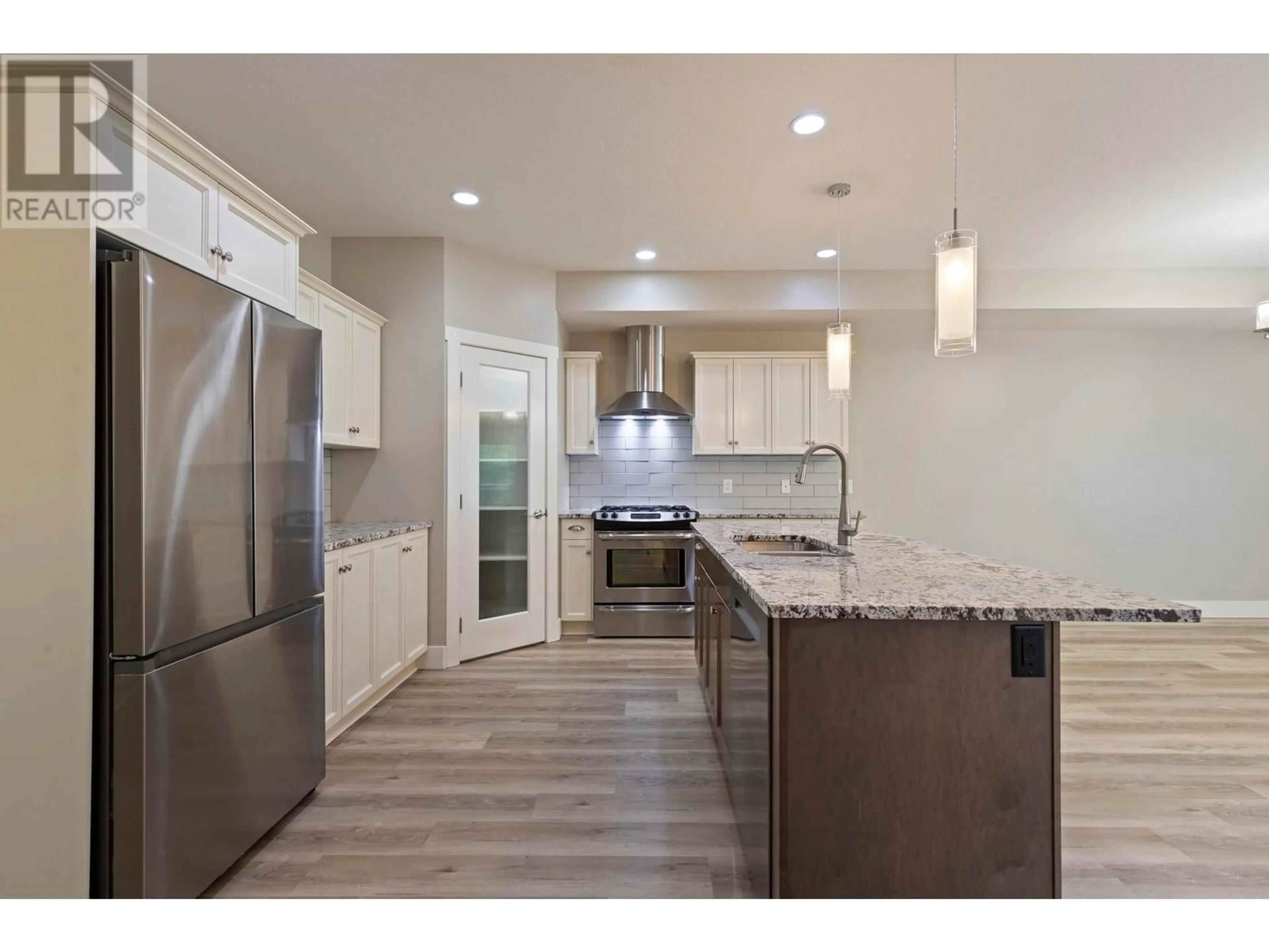 Open concept kitchen, unknown for 20 - 600 BOYNTON PLACE, Kelowna British Columbia V1V3B8