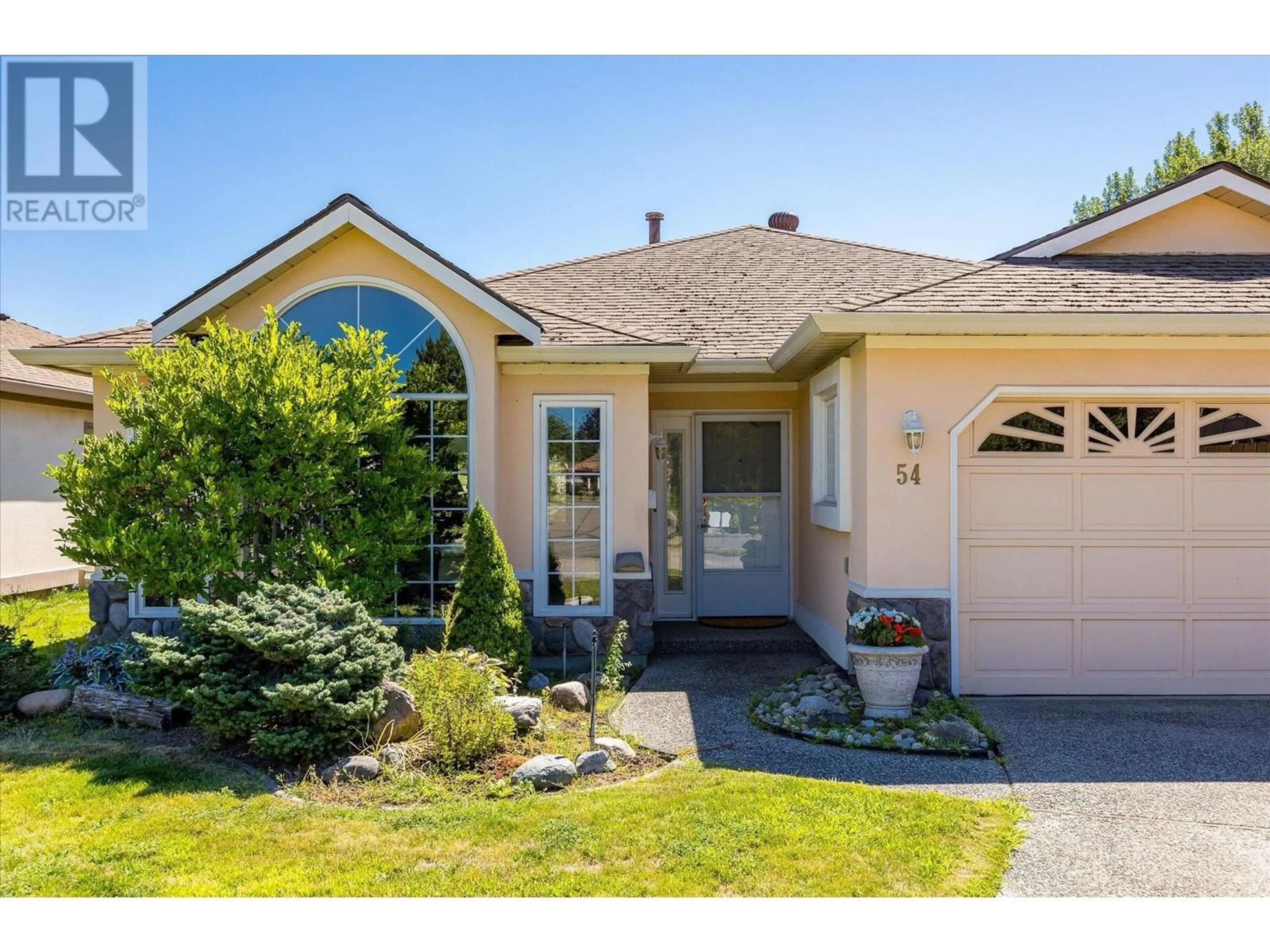Home with vinyl exterior material, street for 54 - 1201 CAMERON AVENUE, Kelowna British Columbia V1W3R8