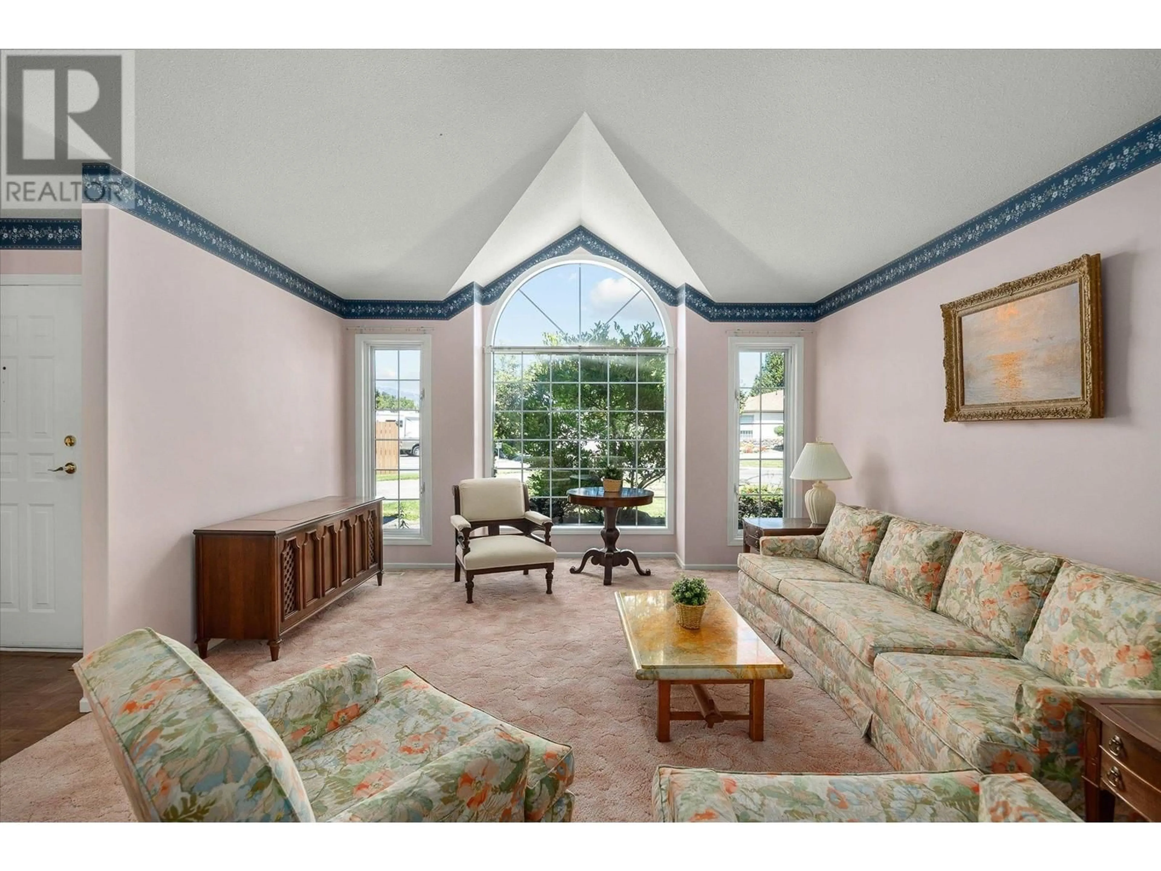 Living room with furniture, unknown for 54 - 1201 CAMERON AVENUE, Kelowna British Columbia V1W3R8