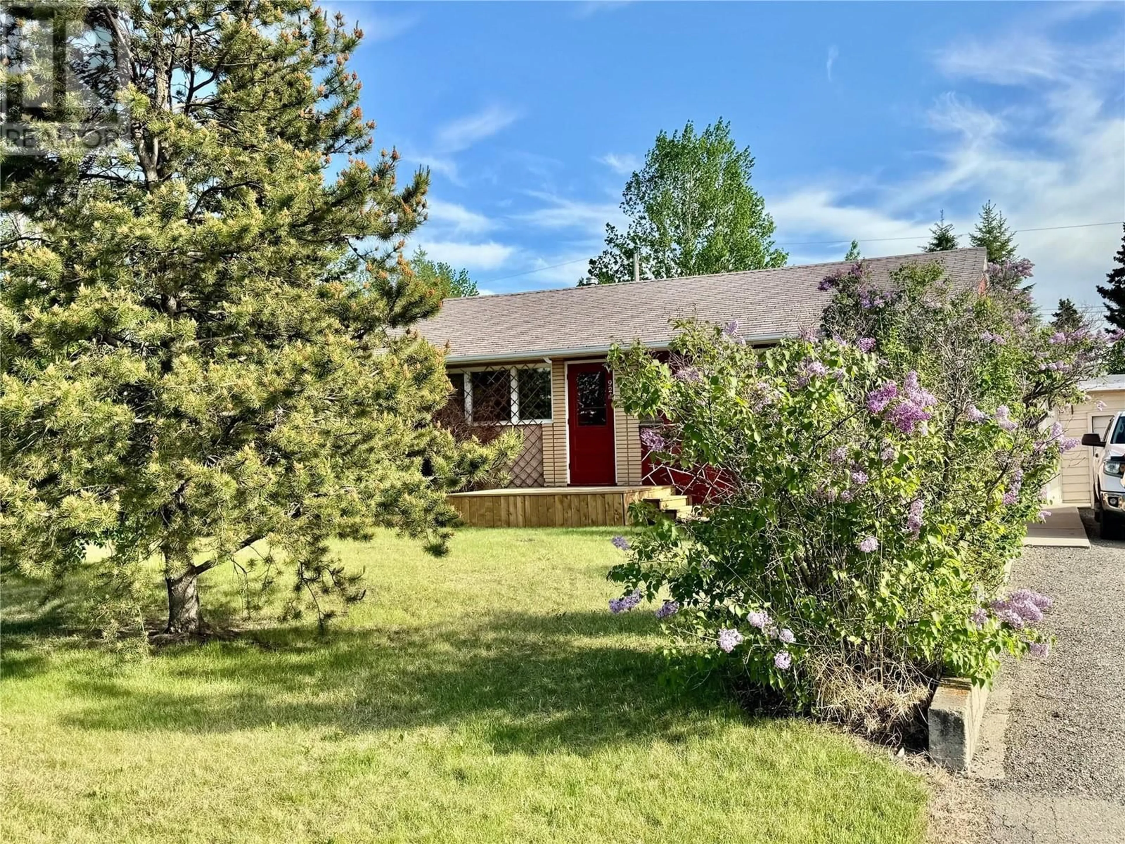 A pic from outside/outdoor area/front of a property/back of a property/a pic from drone, unknown for 921 110 AVENUE, Dawson Creek British Columbia V1G2W1