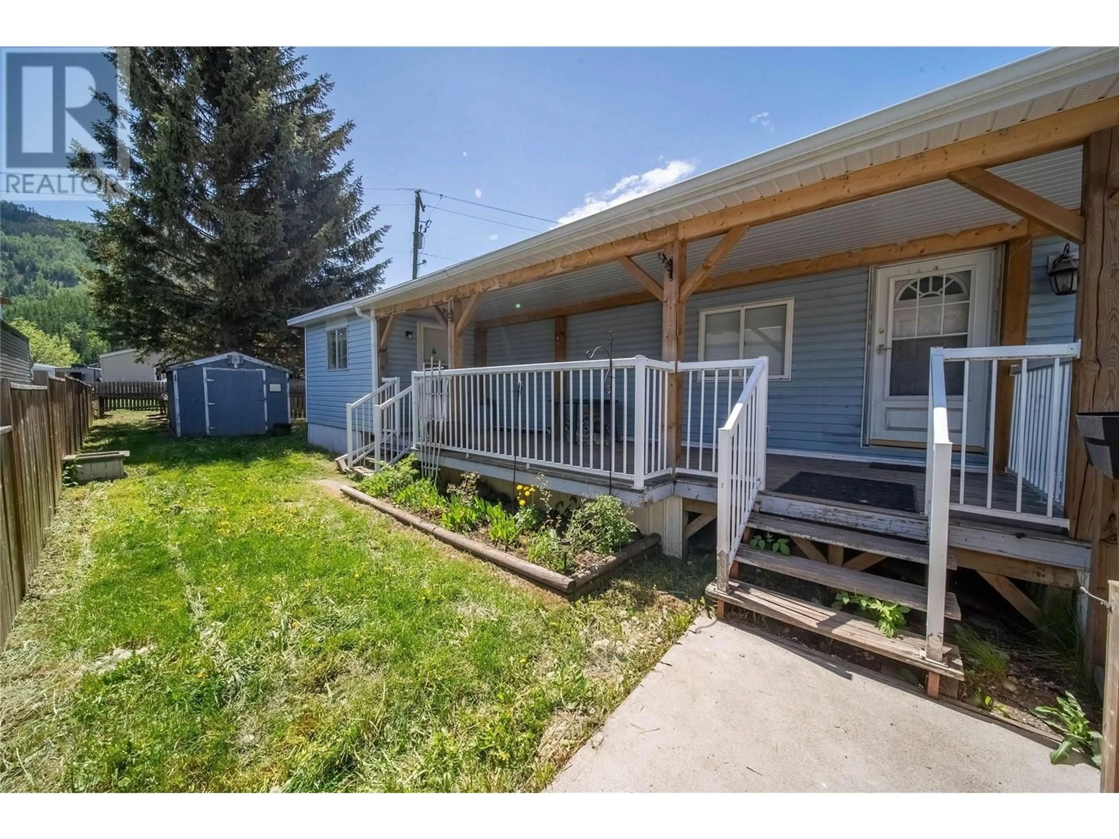 Patio, street for 97 - 100 ASPEN DRIVE, Sparwood British Columbia V0B2G2