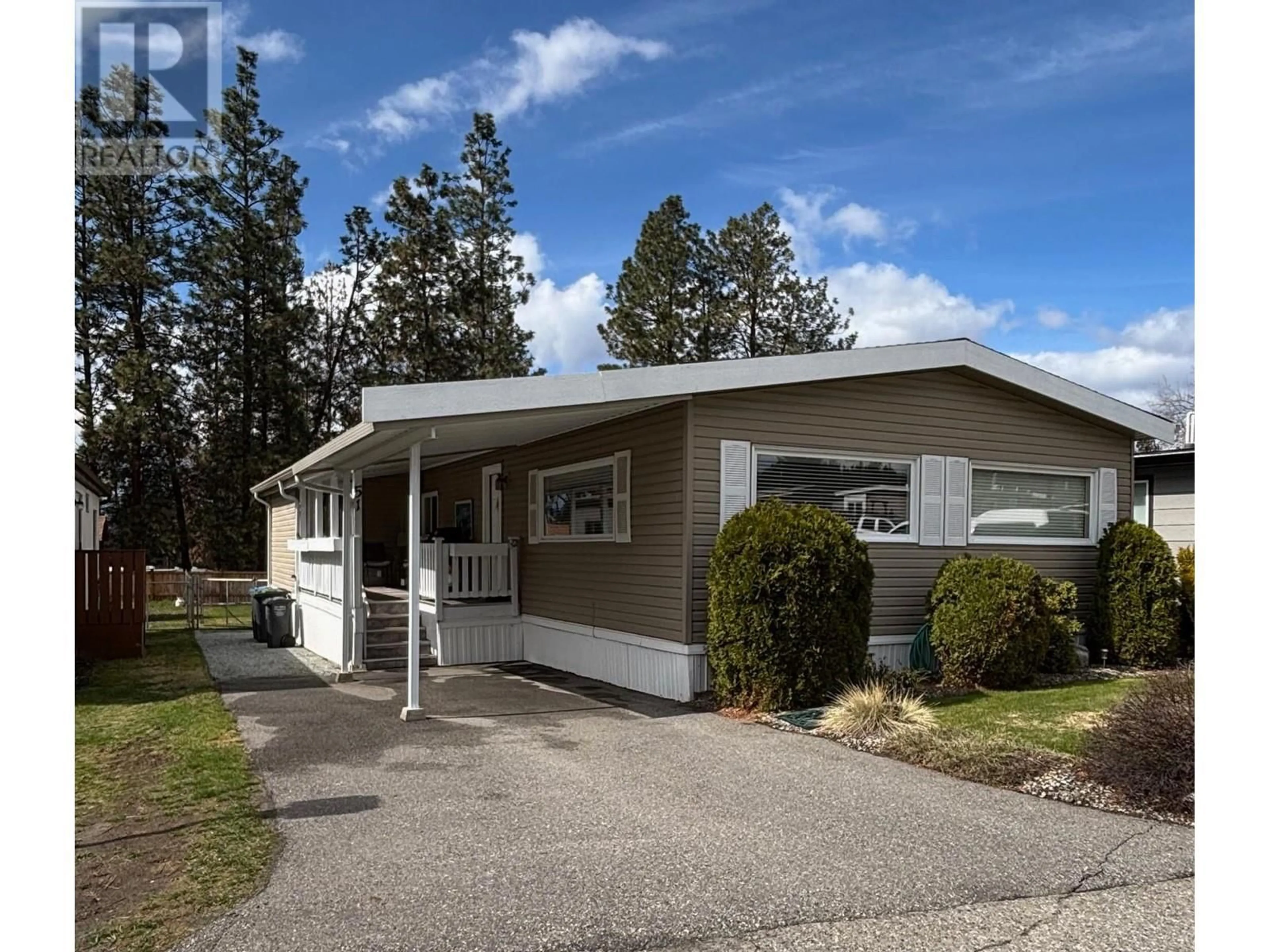 Home with vinyl exterior material, street for 51 - 3535 MCCULLOCH ROAD, Kelowna British Columbia V1W4R8