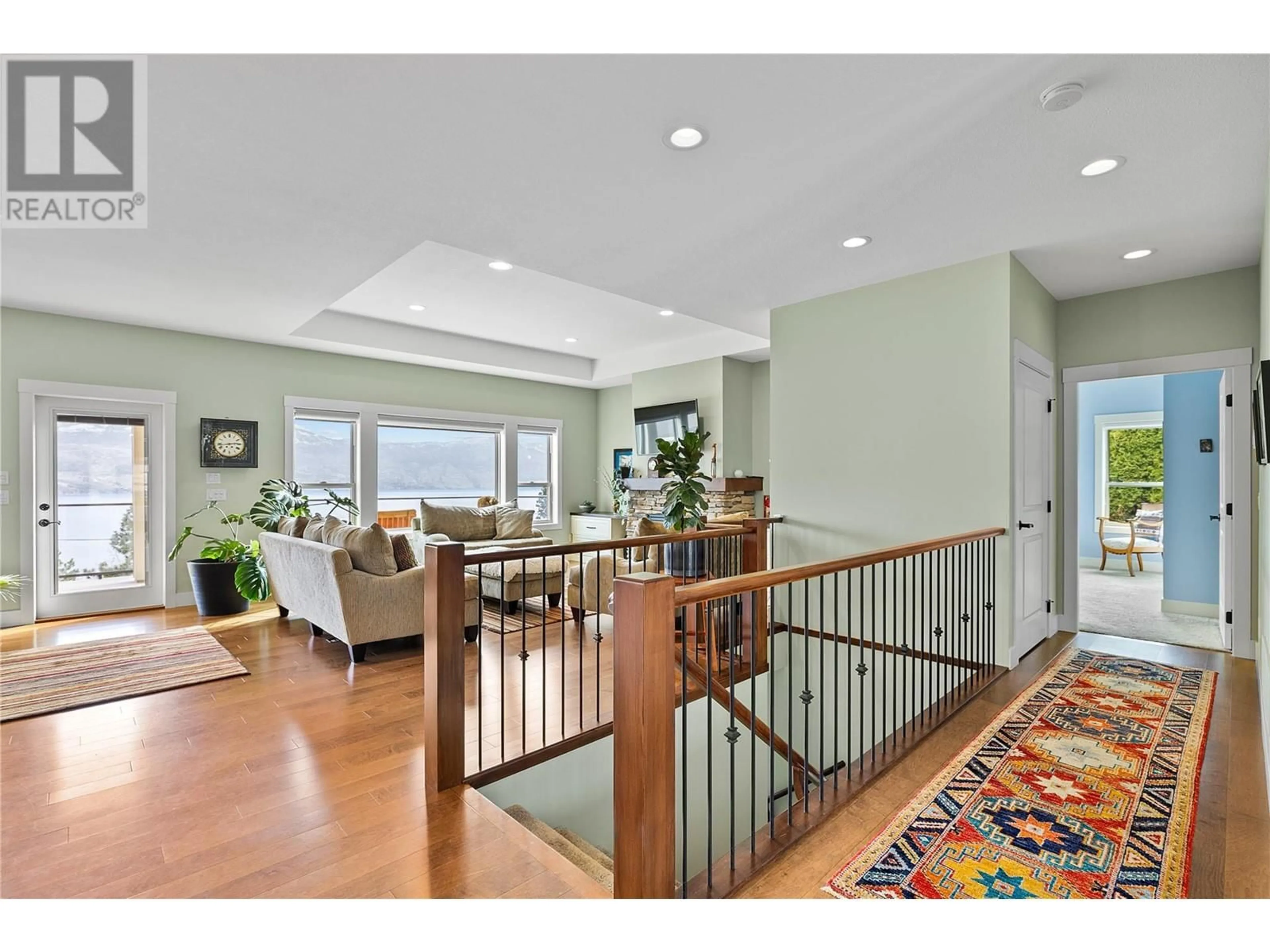 Indoor entryway for 3271 KING ROAD, West Kelowna British Columbia V1Z2B6