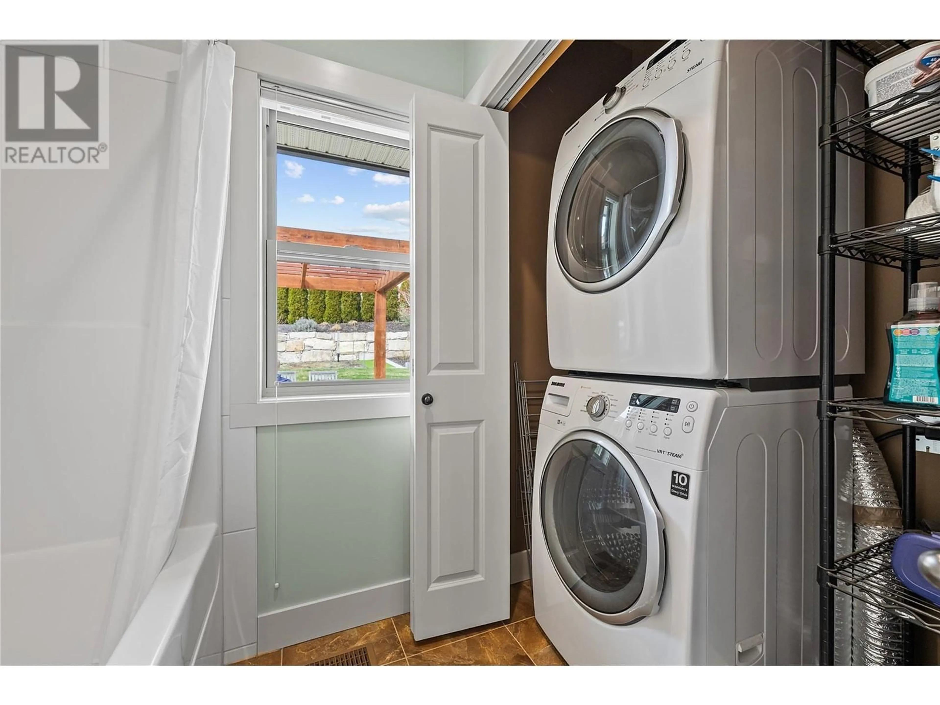 Laundry room for 3271 KING ROAD, West Kelowna British Columbia V1Z2B6