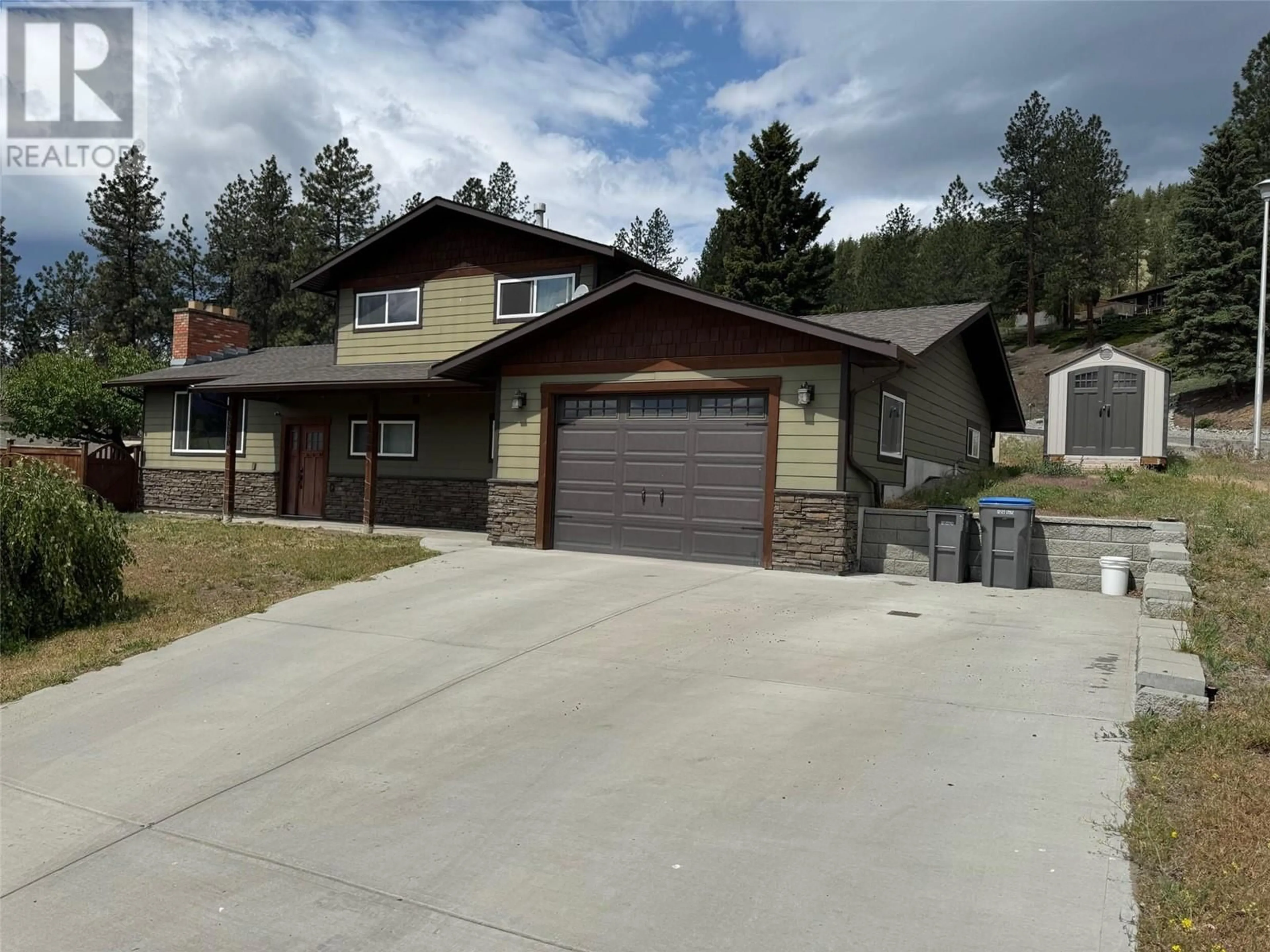 Home with vinyl exterior material, street for 3399 PINERIDGE DRIVE, Merritt British Columbia V1K1J5
