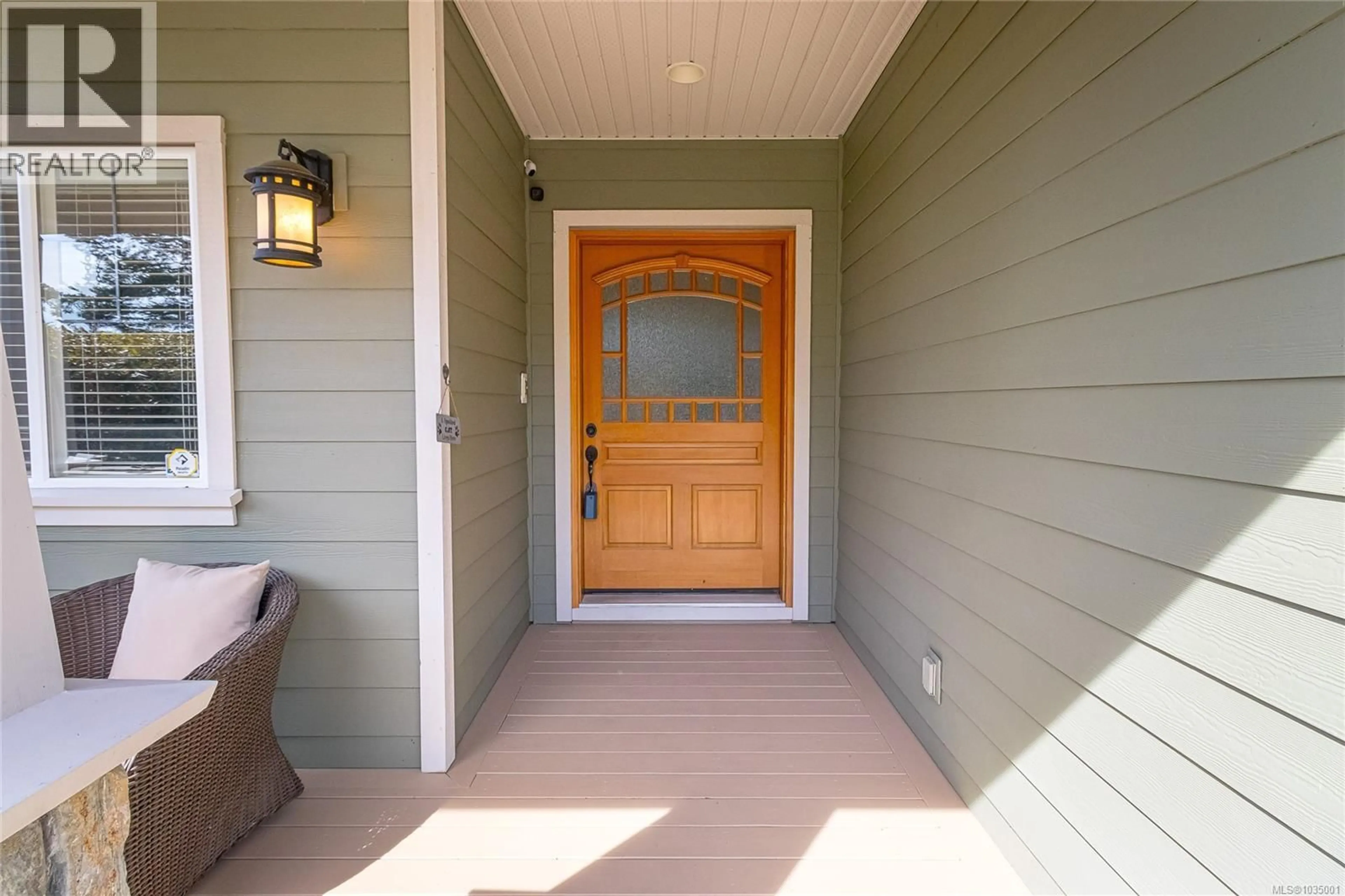 Indoor entryway for 3366 PASSAGE WAY, Colwood British Columbia V9C4J6