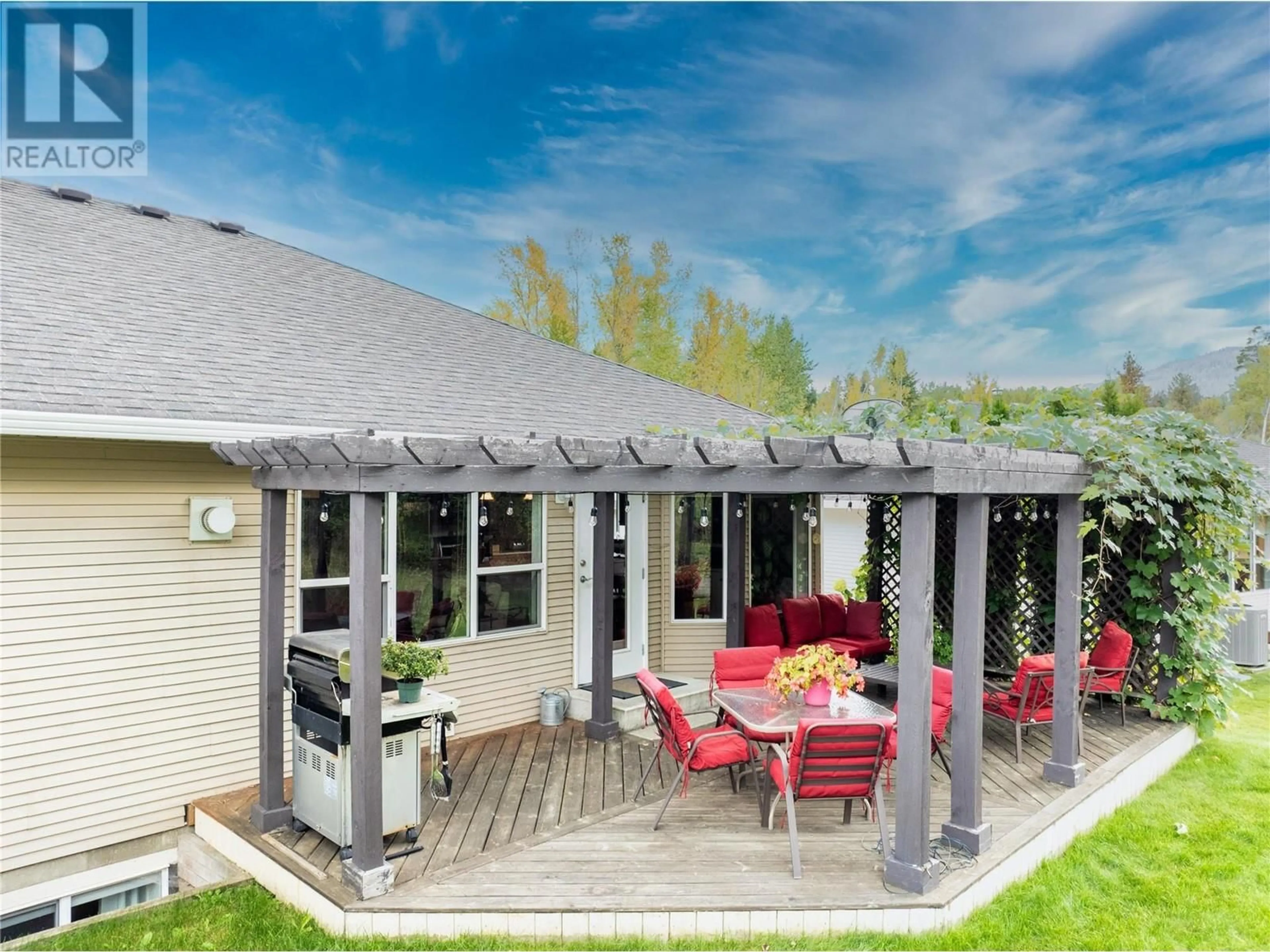 Patio, street for 36 - 801 20 STREET NORTHEAST, Salmon Arm British Columbia V1E2R7