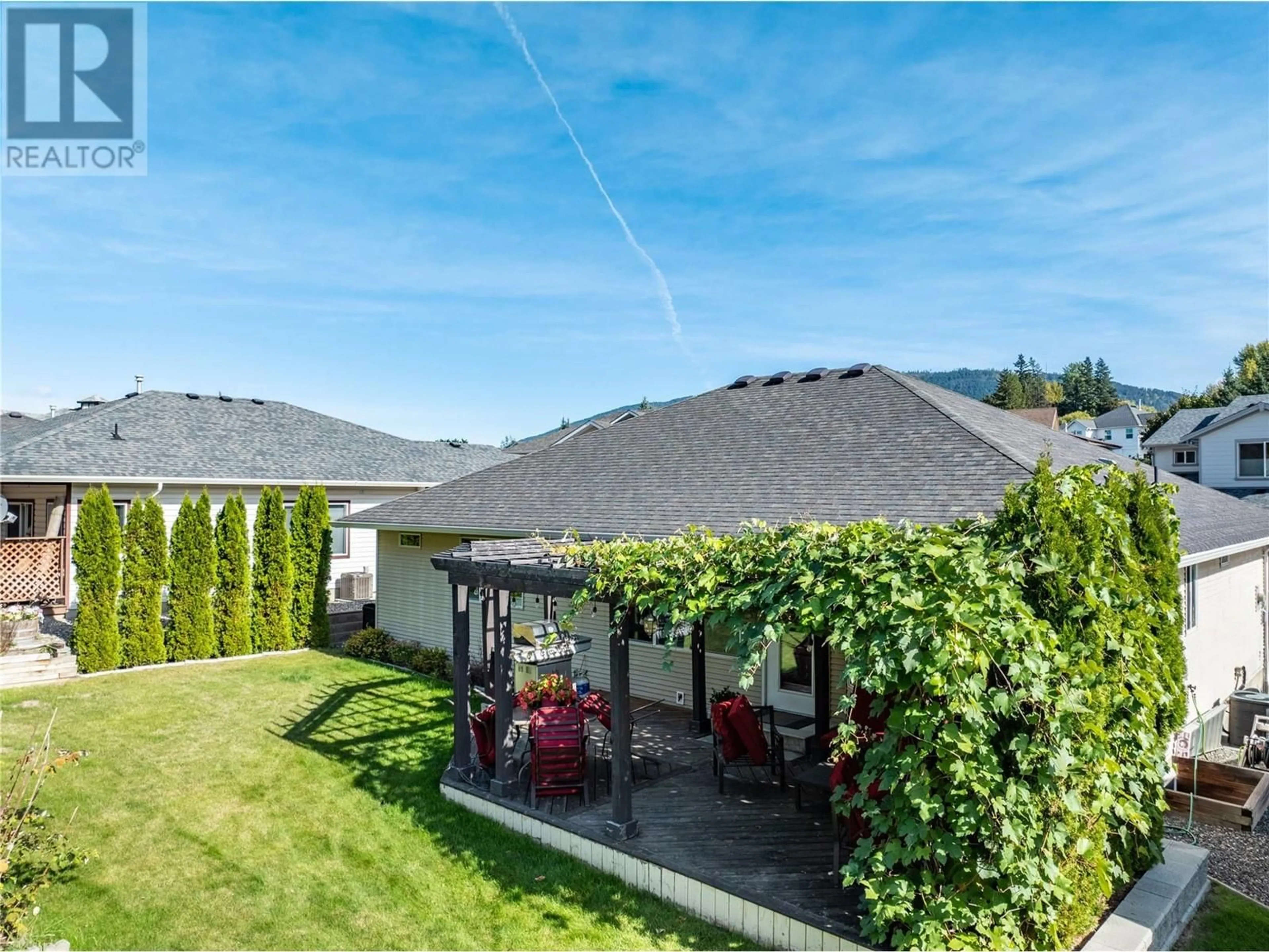 A pic from outside/outdoor area/front of a property/back of a property/a pic from drone, unknown for 36 - 801 20 STREET NORTHEAST, Salmon Arm British Columbia V1E2R7