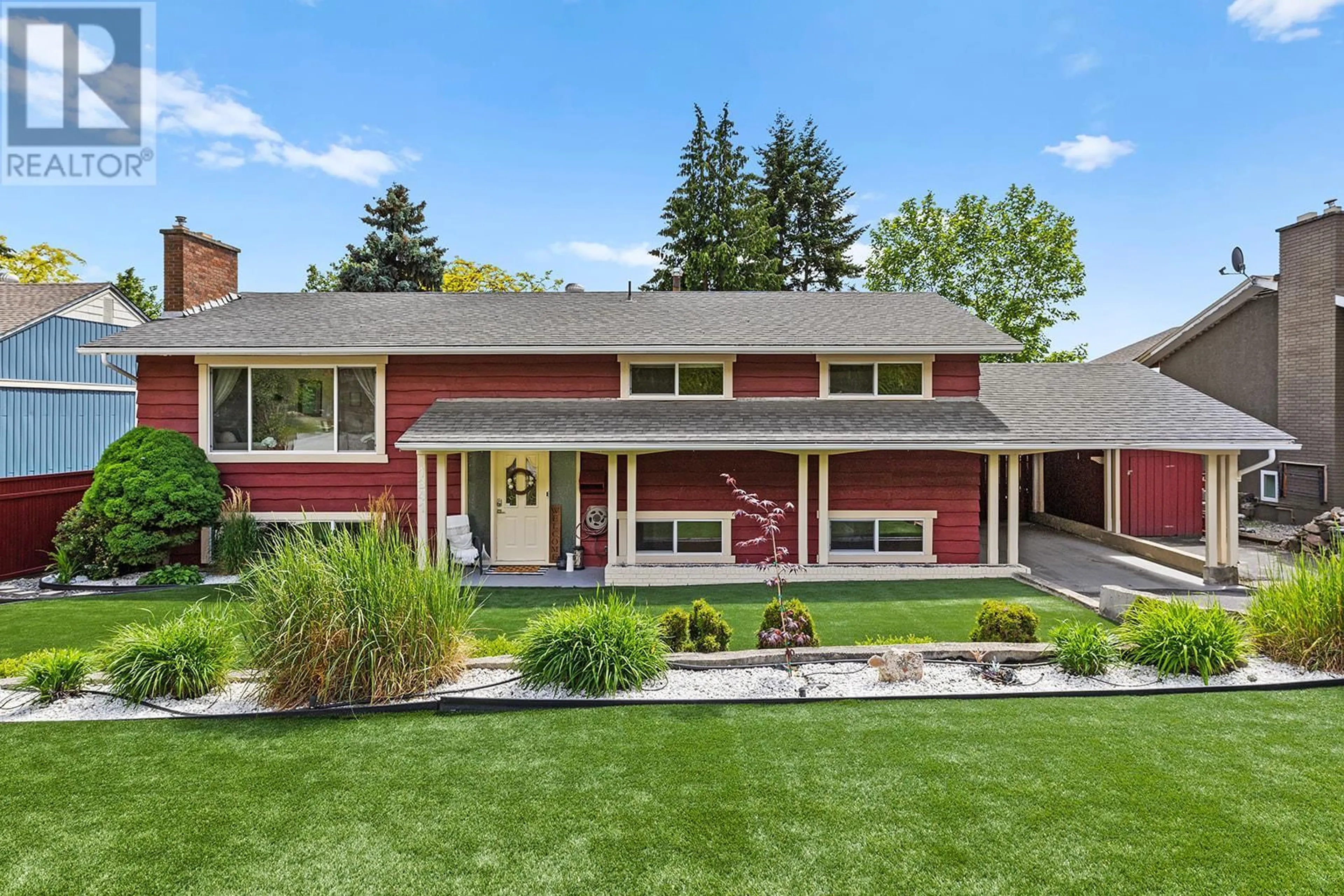 Home with vinyl exterior material, street for 1341 MONTEREY CRESCENT, Kelowna British Columbia V1Y3M6