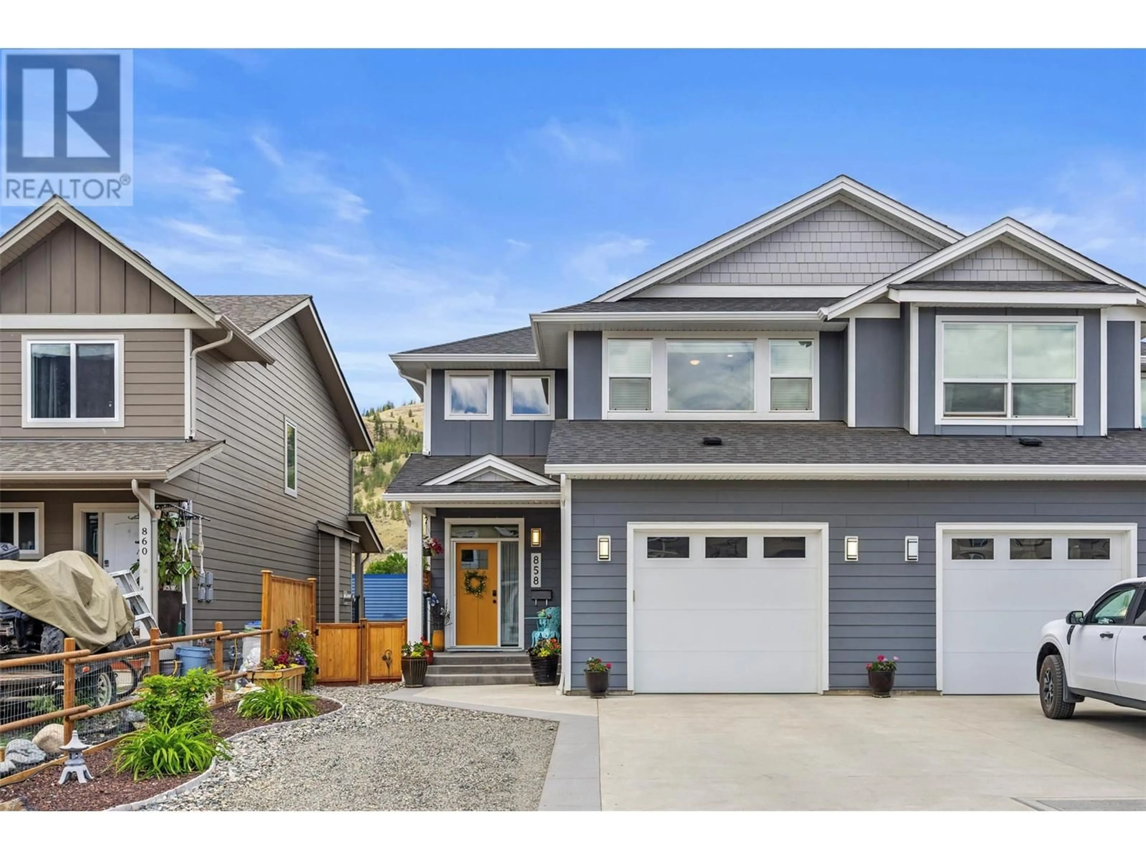 Home with vinyl exterior material, street for 858 PALMER PLACE, Kamloops British Columbia V2B0H1