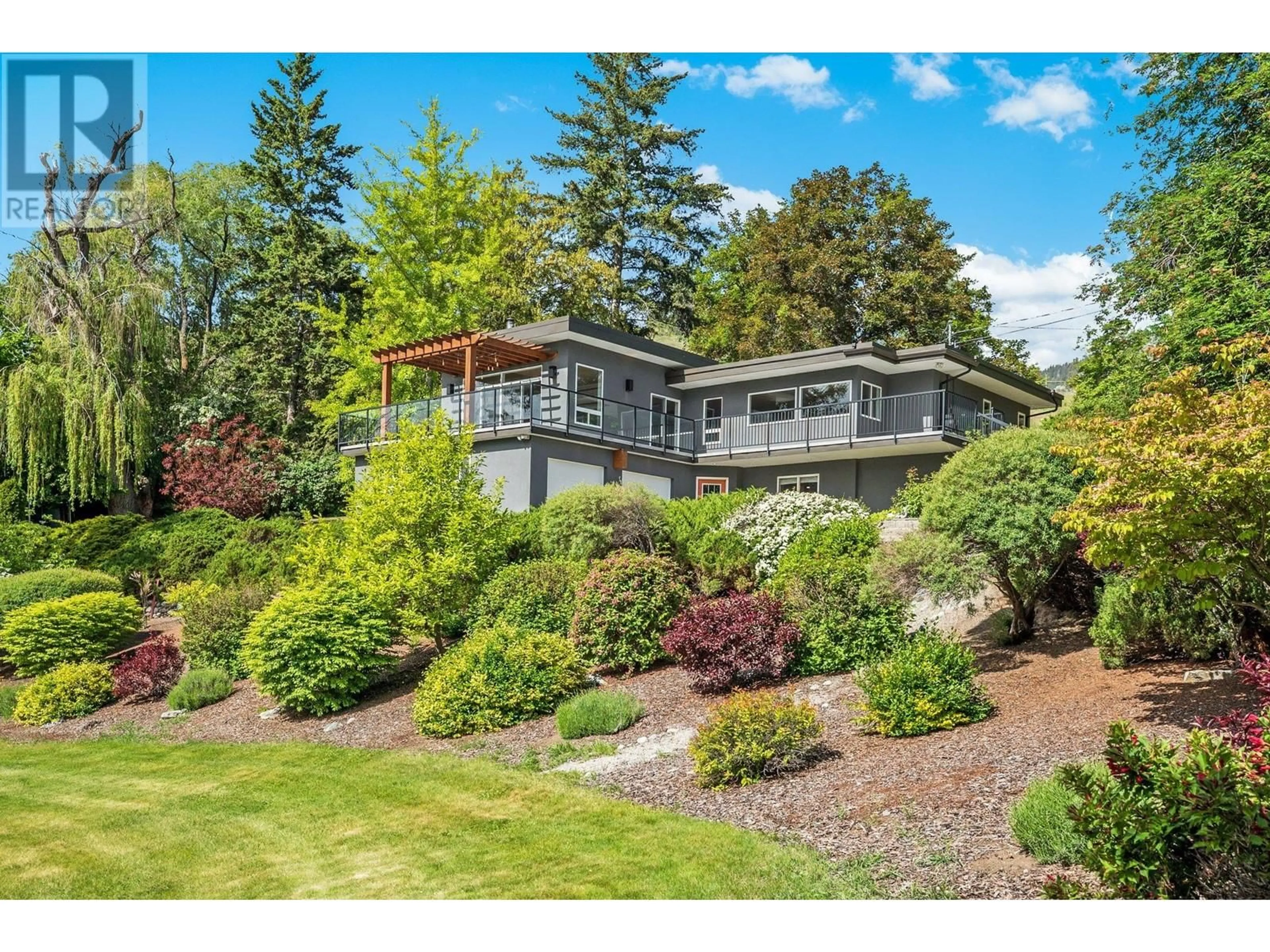 Home with vinyl exterior material, unknown for 220 WEST BENCH DRIVE, Penticton British Columbia V2A8X8
