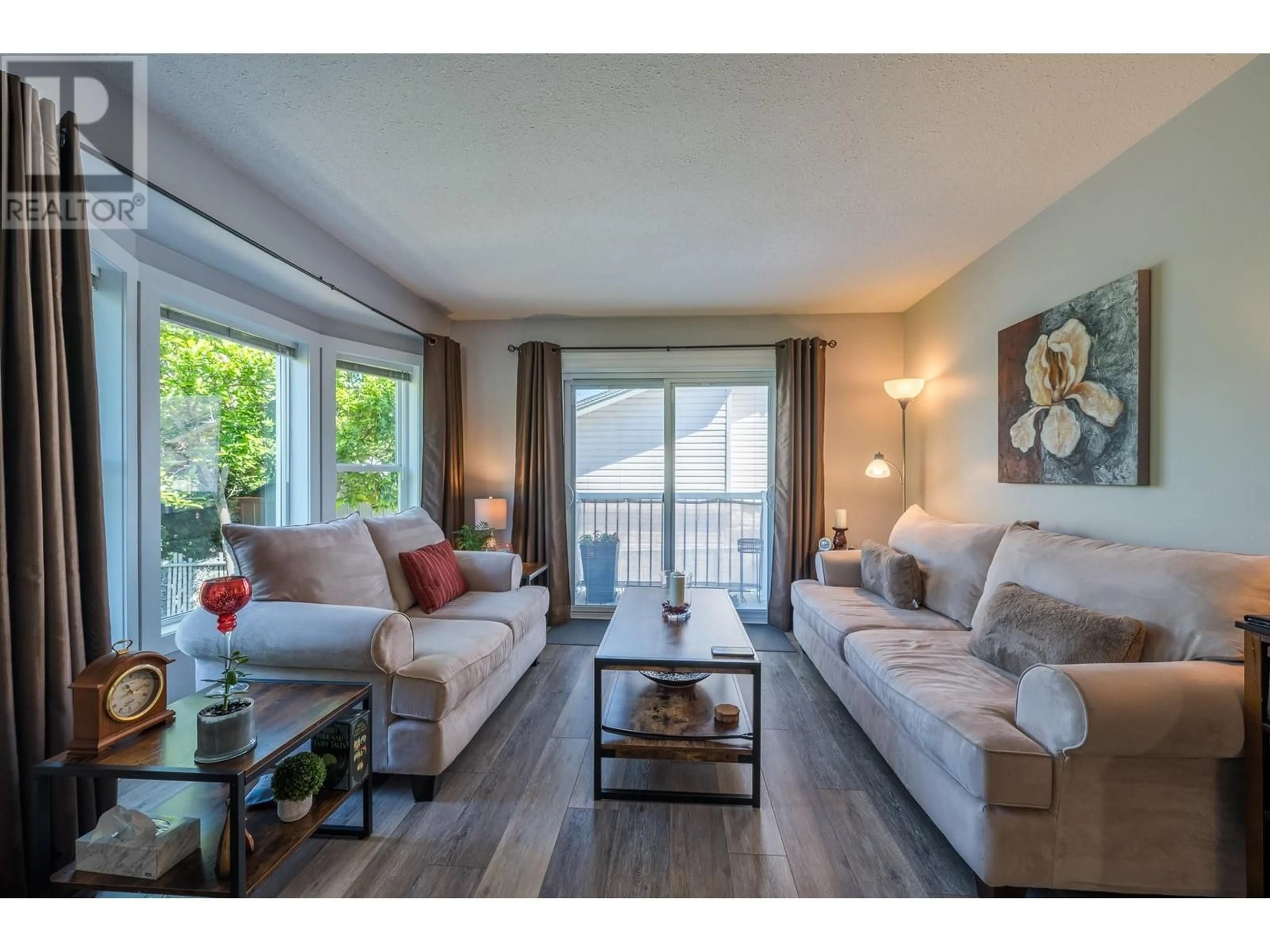 Living room with furniture, wood/laminate floor for 5 - 791 JENSEN ROAD, Kamloops British Columbia V2B6P6