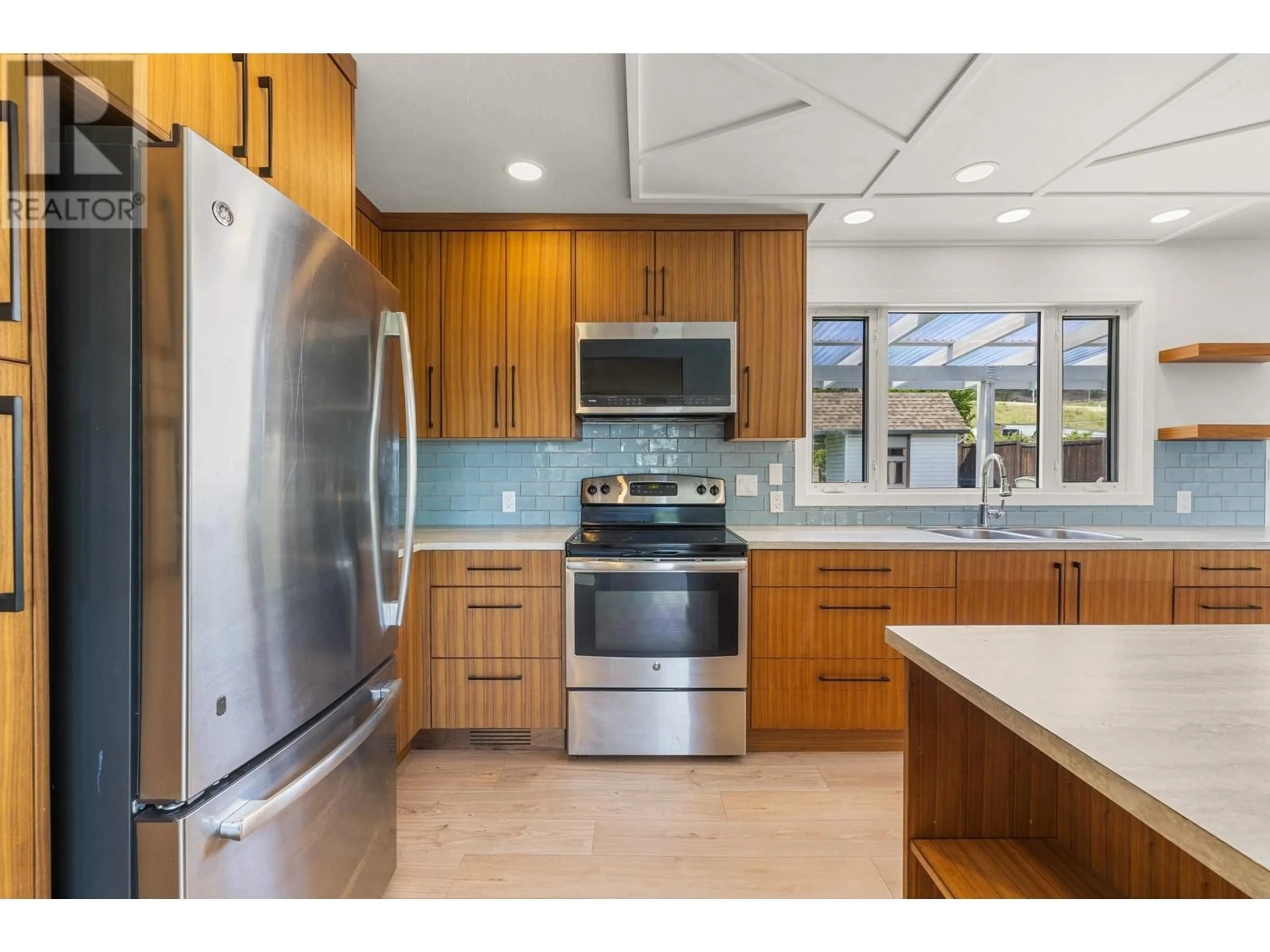 Open concept kitchen, ceramic/tile floor for 2865 LOWER GLENROSA ROAD, West Kelowna British Columbia V4T1C7