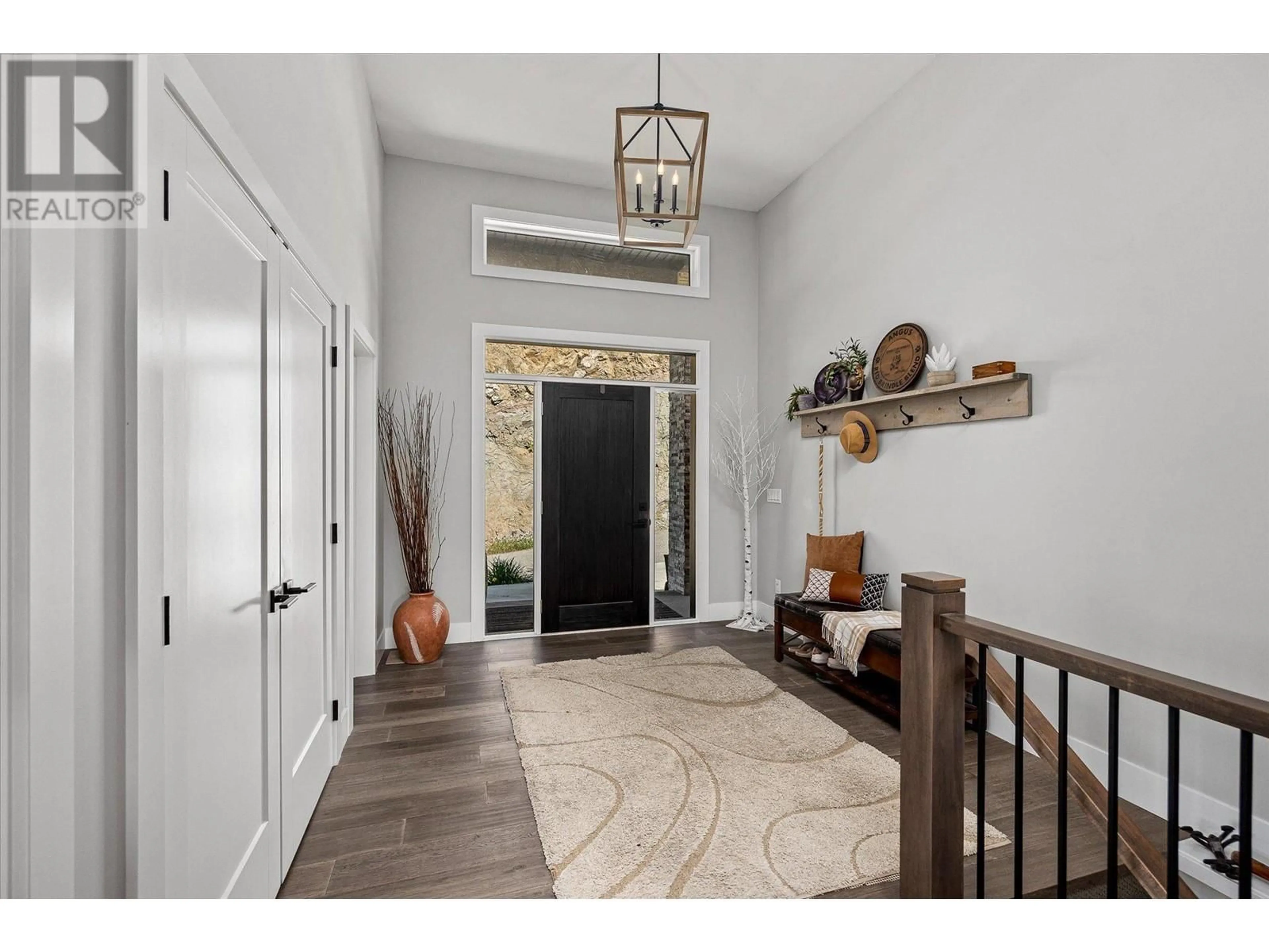 Indoor entryway for 2492 TALLUS HEIGHTS LANE, West Kelowna British Columbia V4T3M2