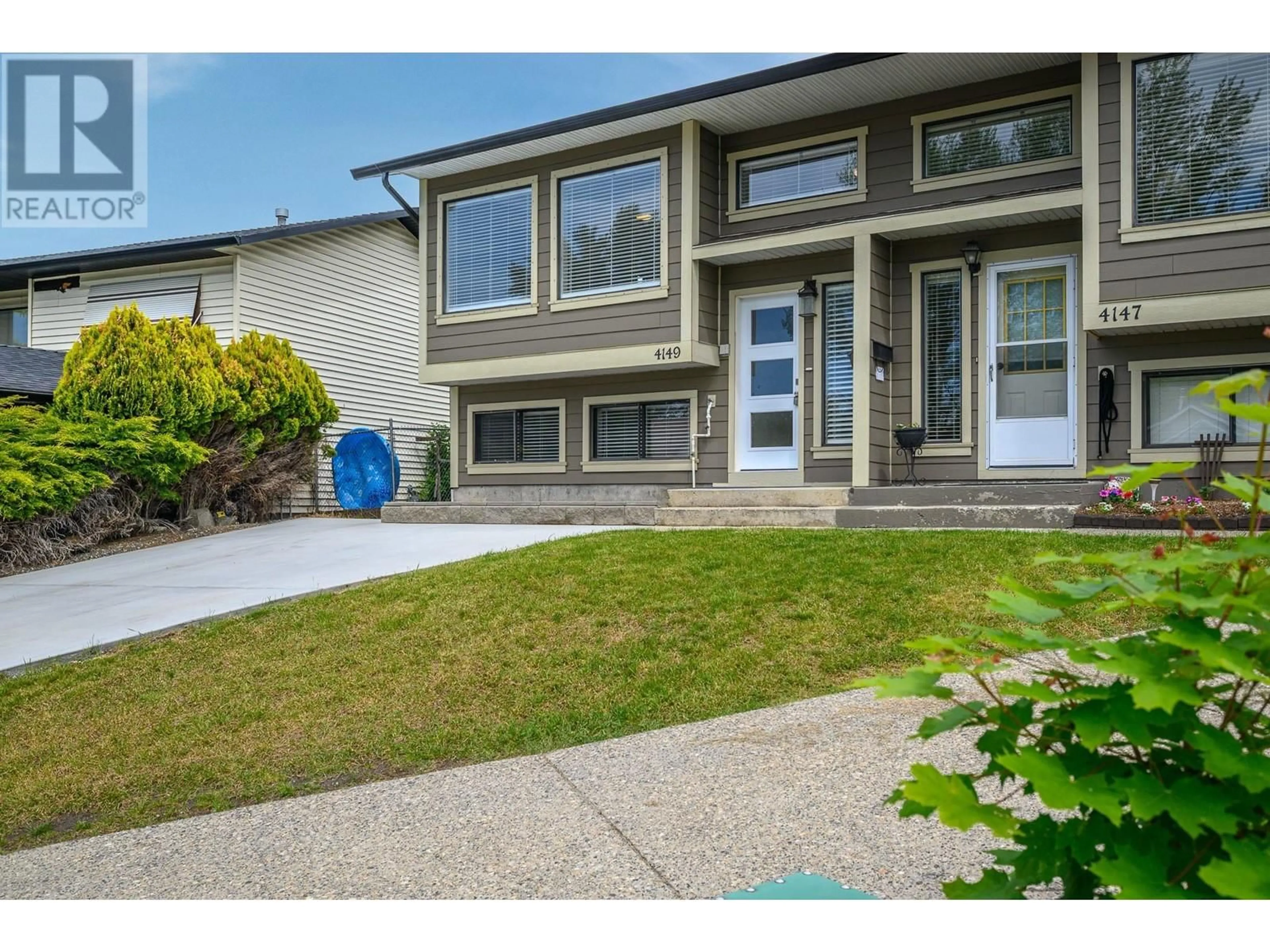 Home with vinyl exterior material, street for 4149 17 TH STREET, Vernon British Columbia V1T8R7
