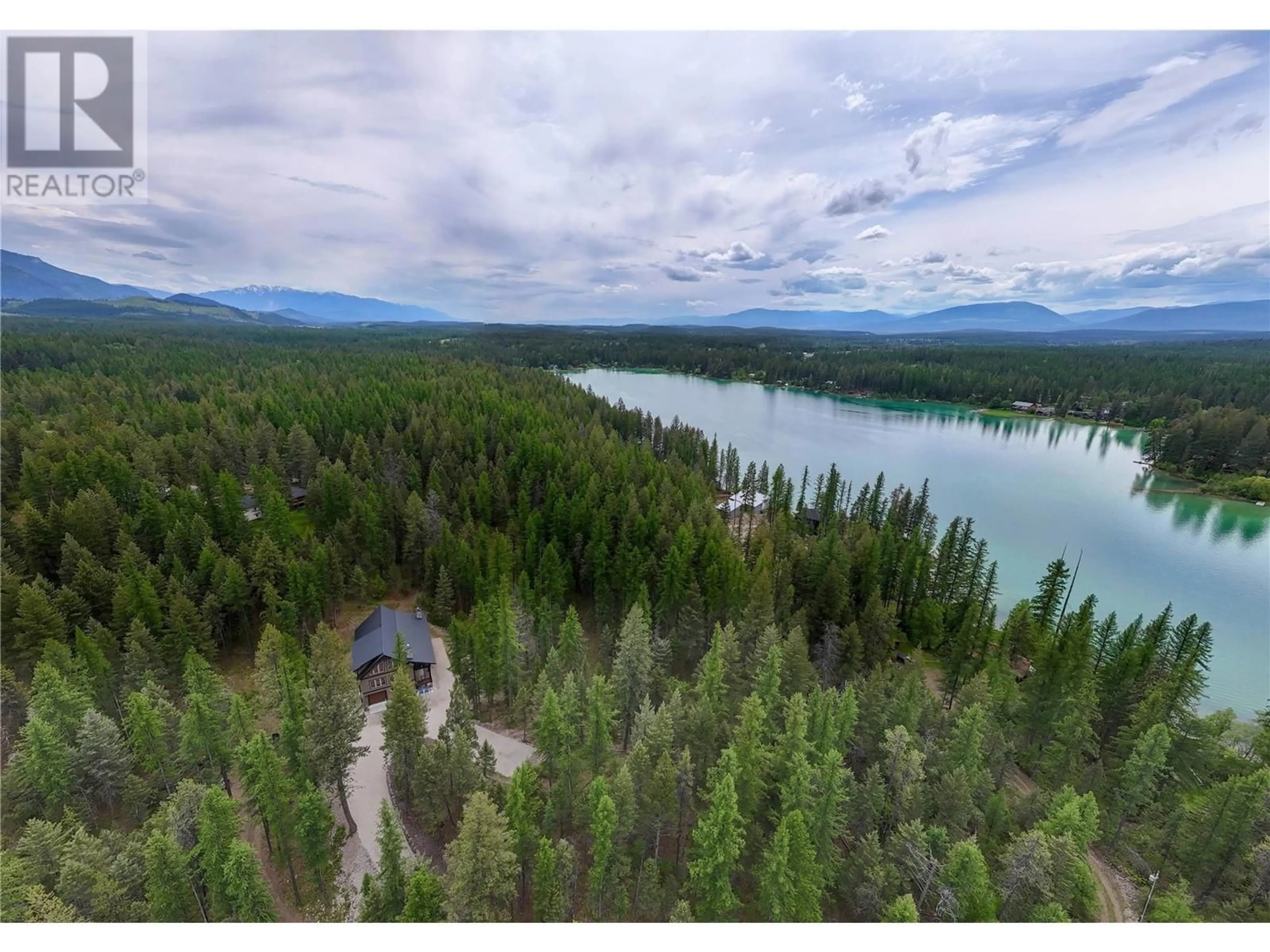 A pic from outside/outdoor area/front of a property/back of a property/a pic from drone, water/lake/river/ocean view for 2666 ROY ROAD OTHER, Jaffray British Columbia V0B1T0