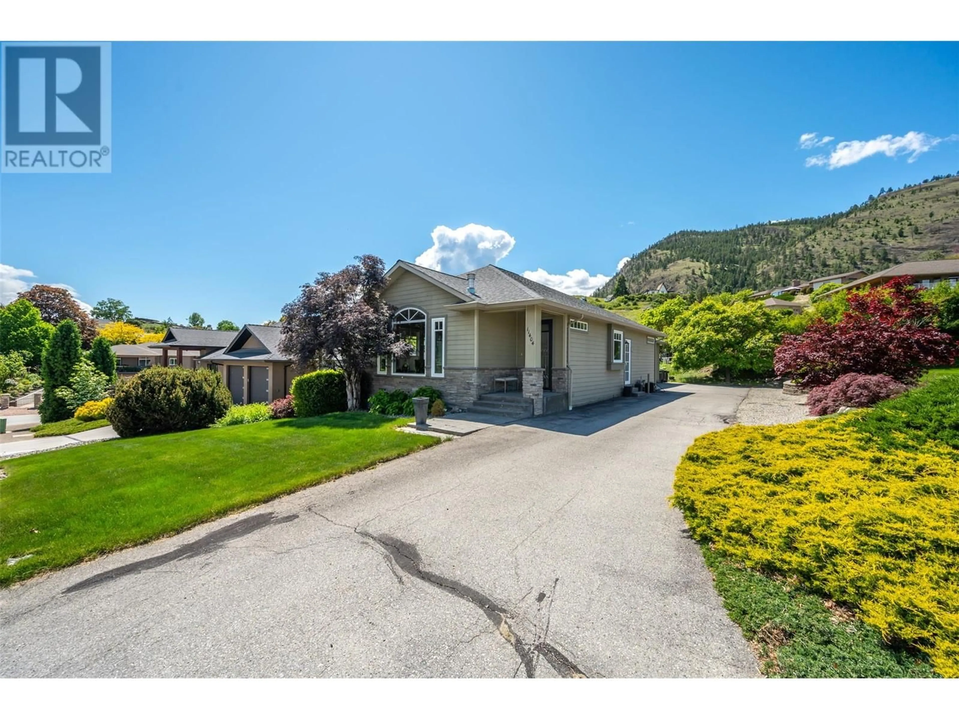 A pic from outside/outdoor area/front of a property/back of a property/a pic from drone, mountain view for 11404 WALTERS ROAD, Summerland British Columbia V0H1Z4